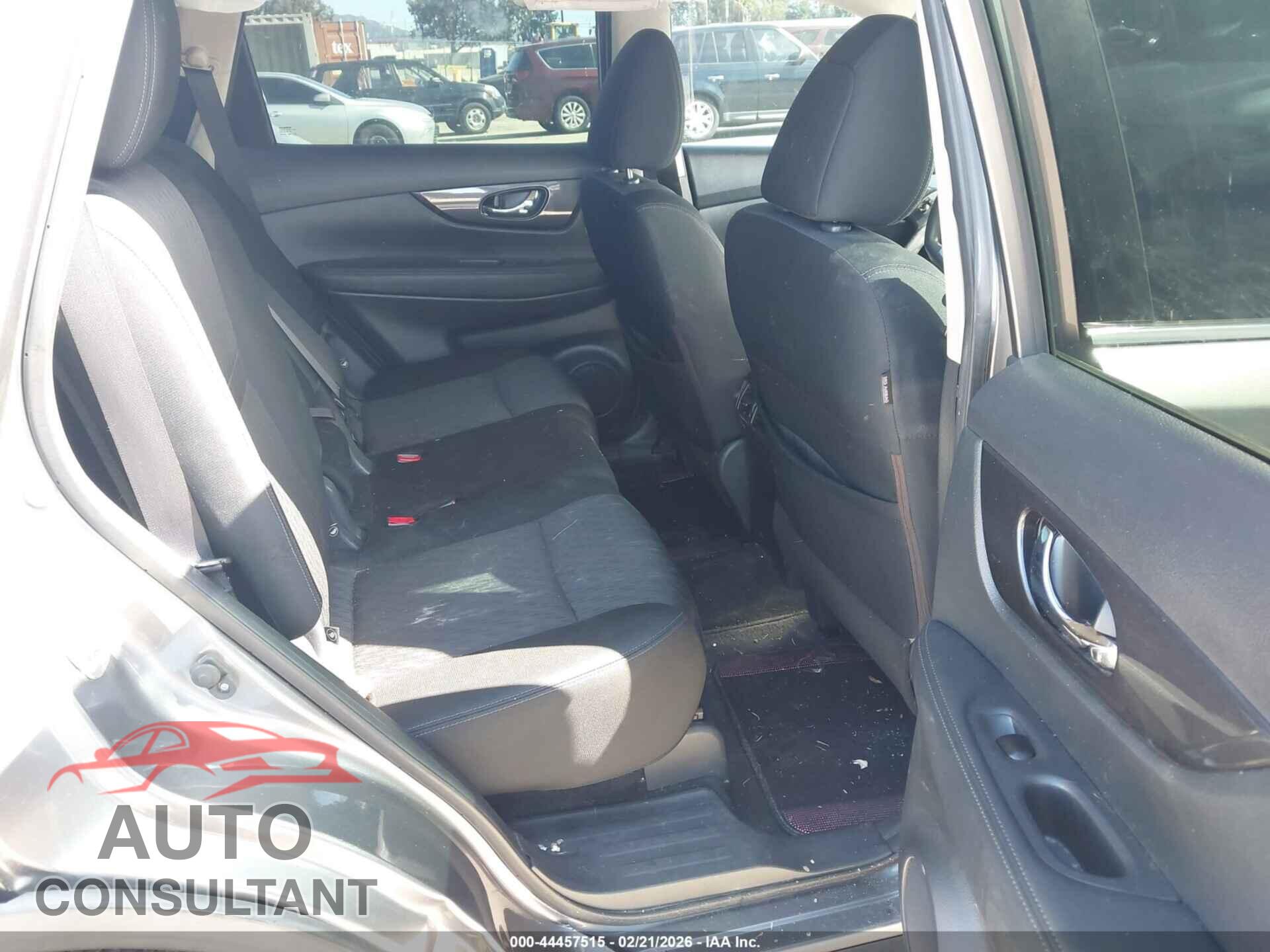 NISSAN ROGUE 2017 - KNMAT2MT5HP606764