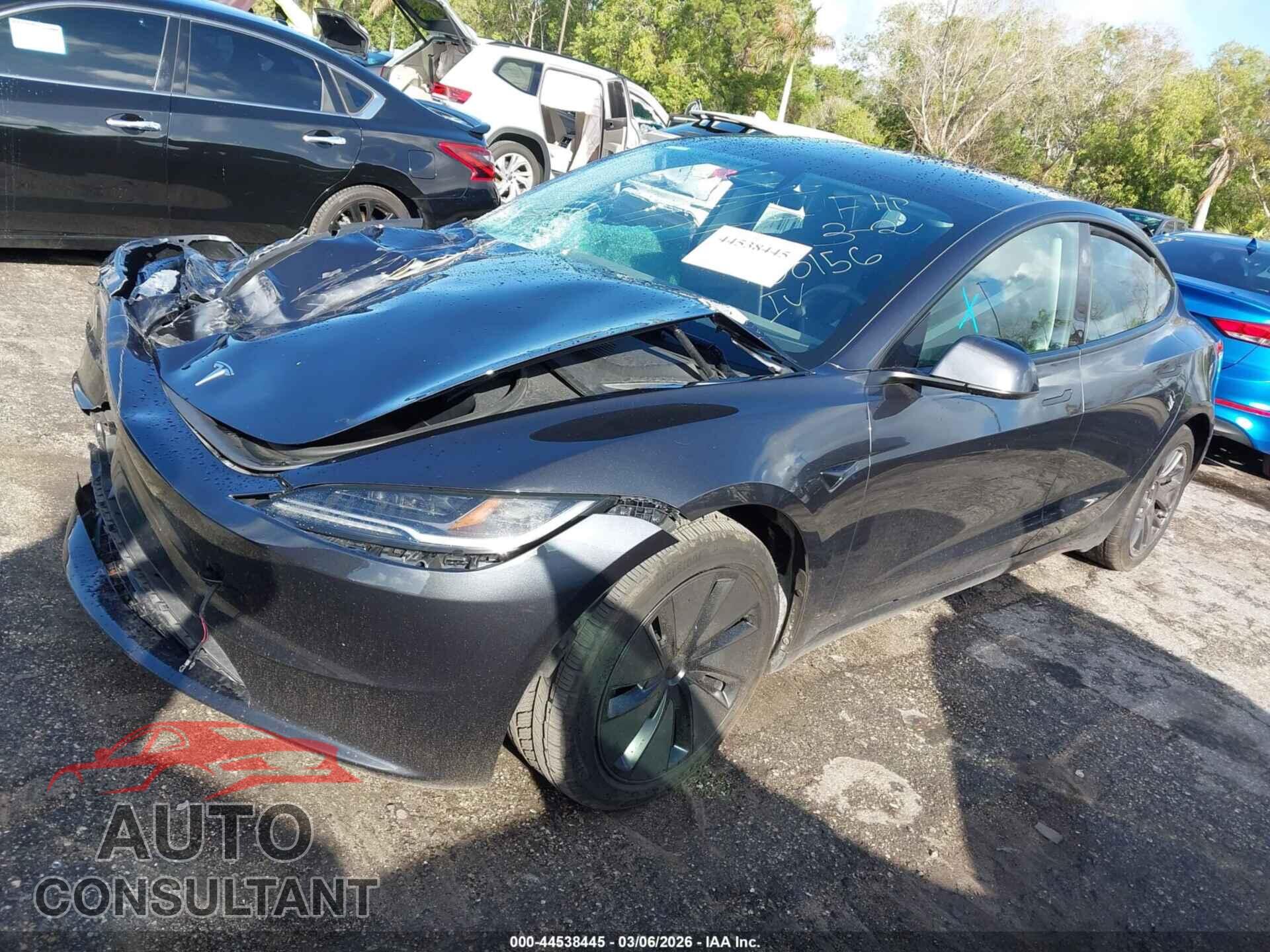 TESLA MODEL 3 2024 - 5YJ3E1EA9RF760156