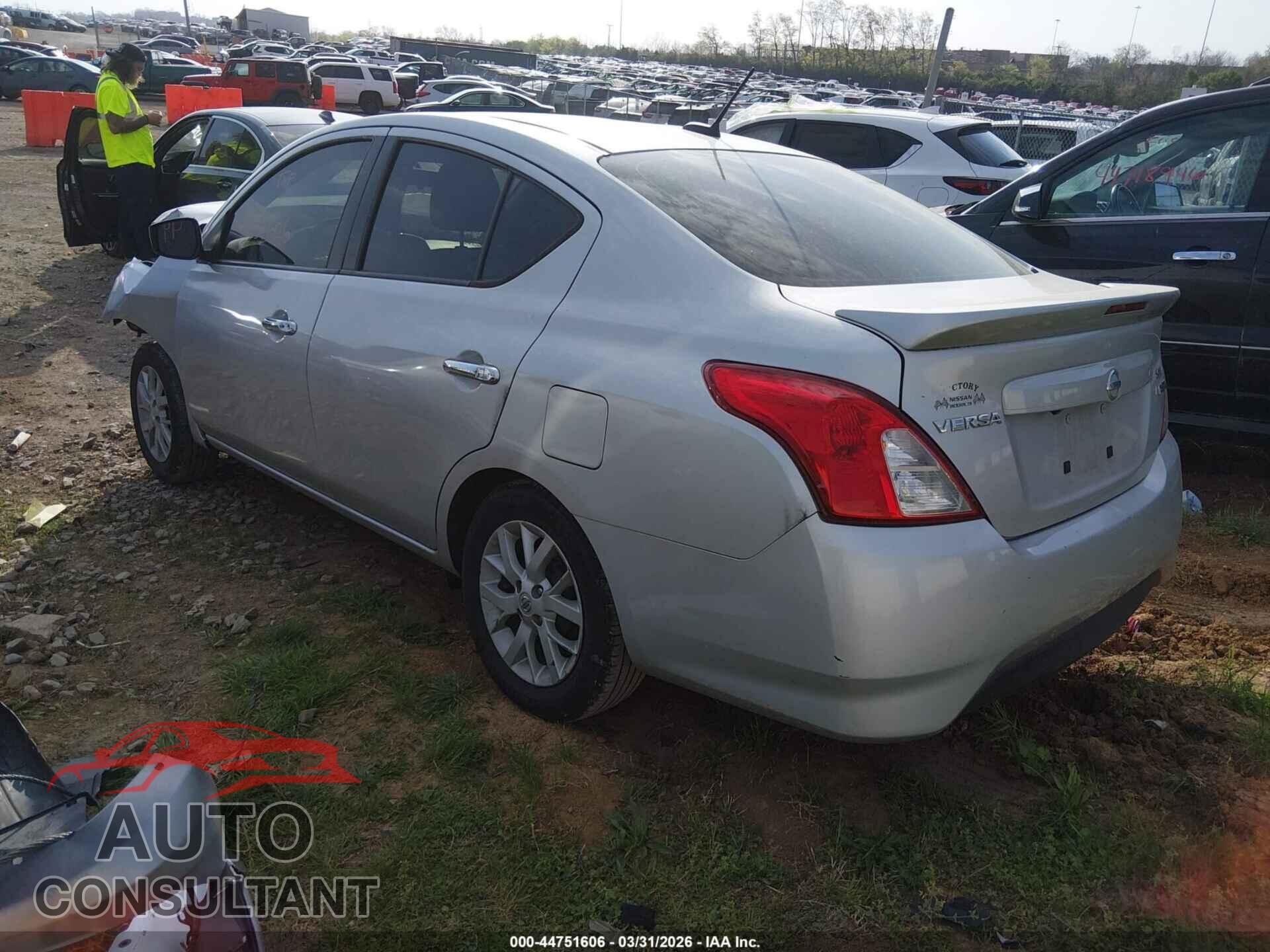 NISSAN VERSA 2019 - 3N1CN7AP3KL828877