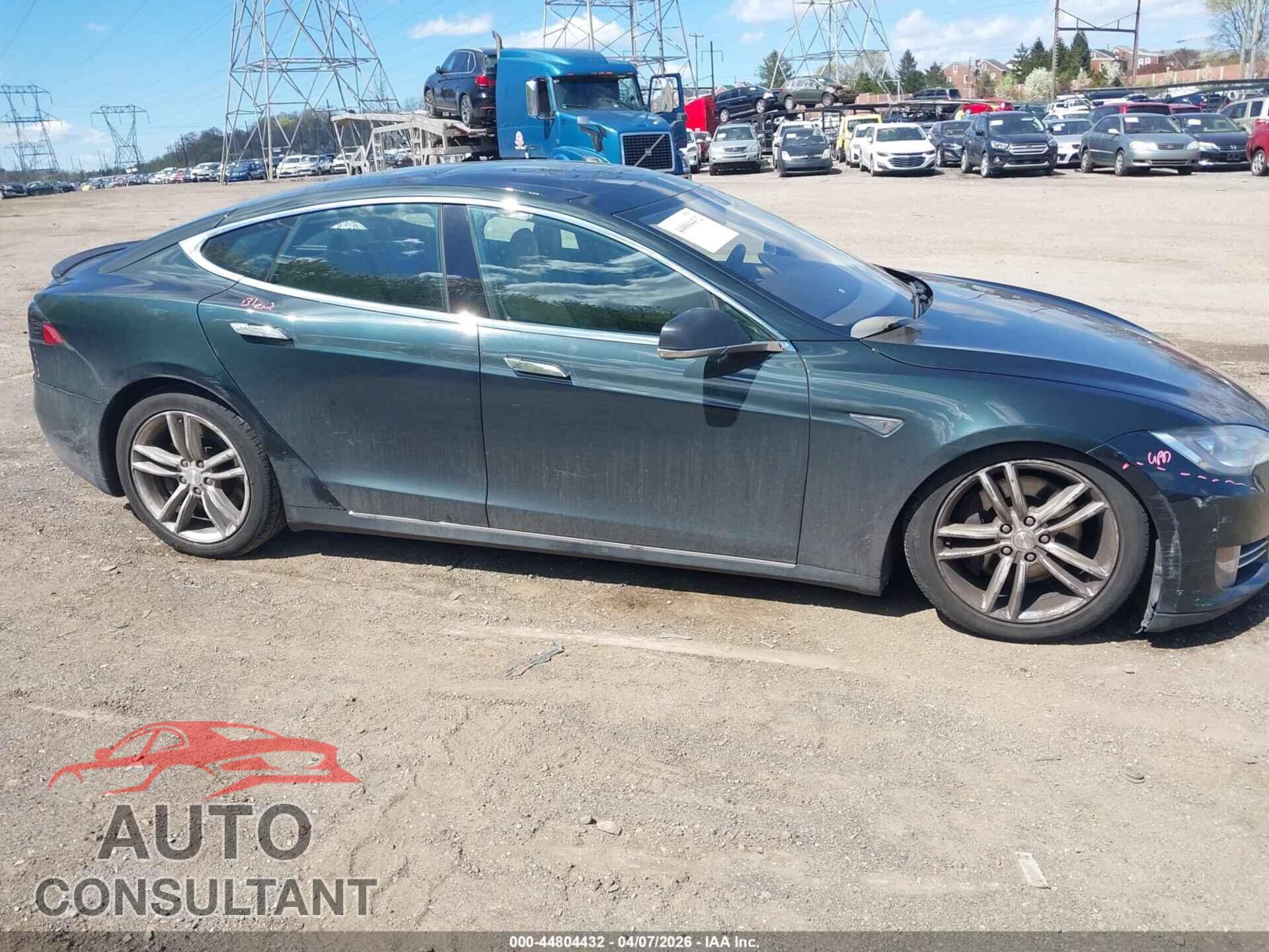 TESLA MODEL S 2013 - 5YJSA1DP4DFP05376