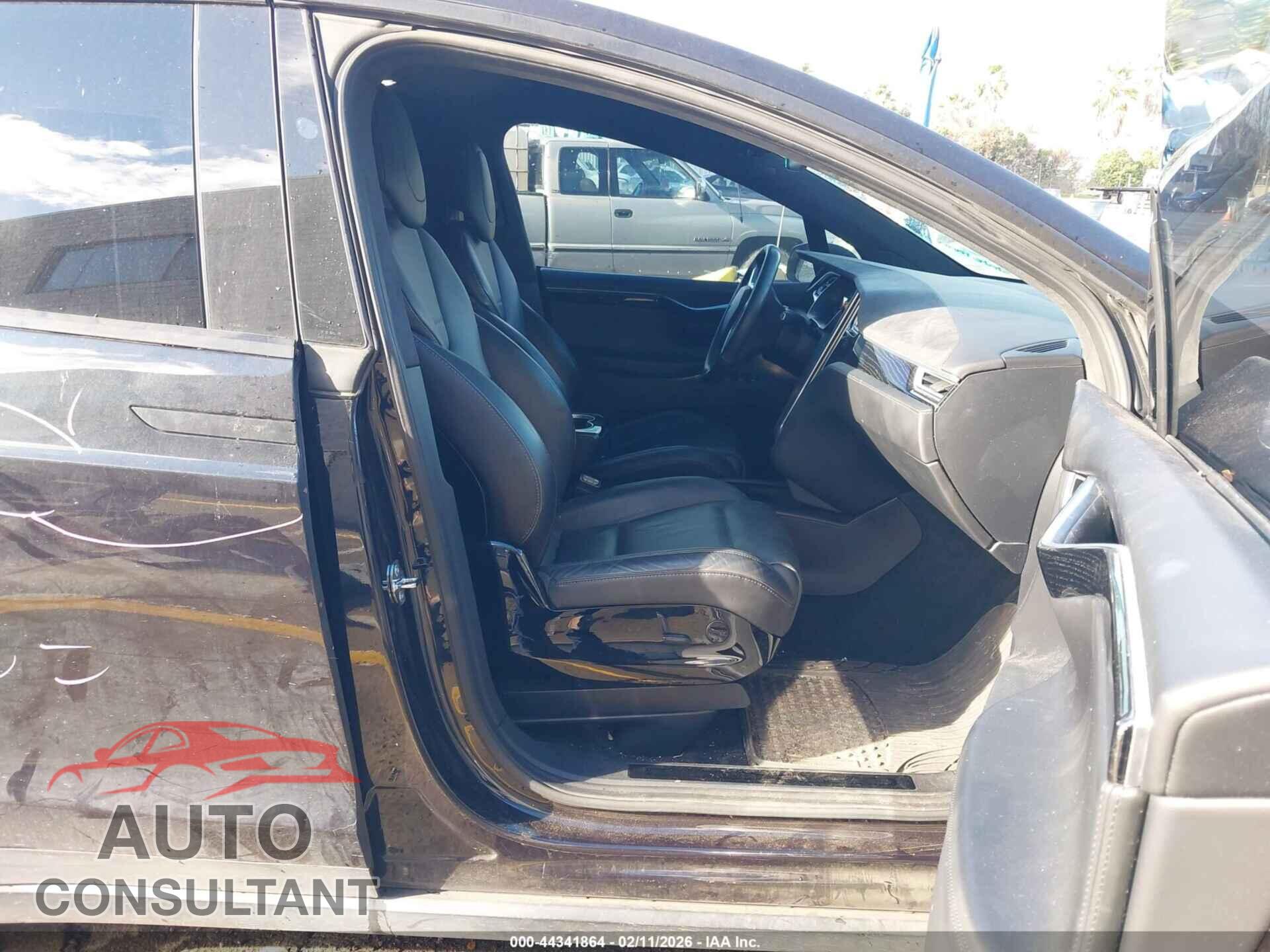 TESLA MODEL X 2016 - 5YJXCBE21GF023651