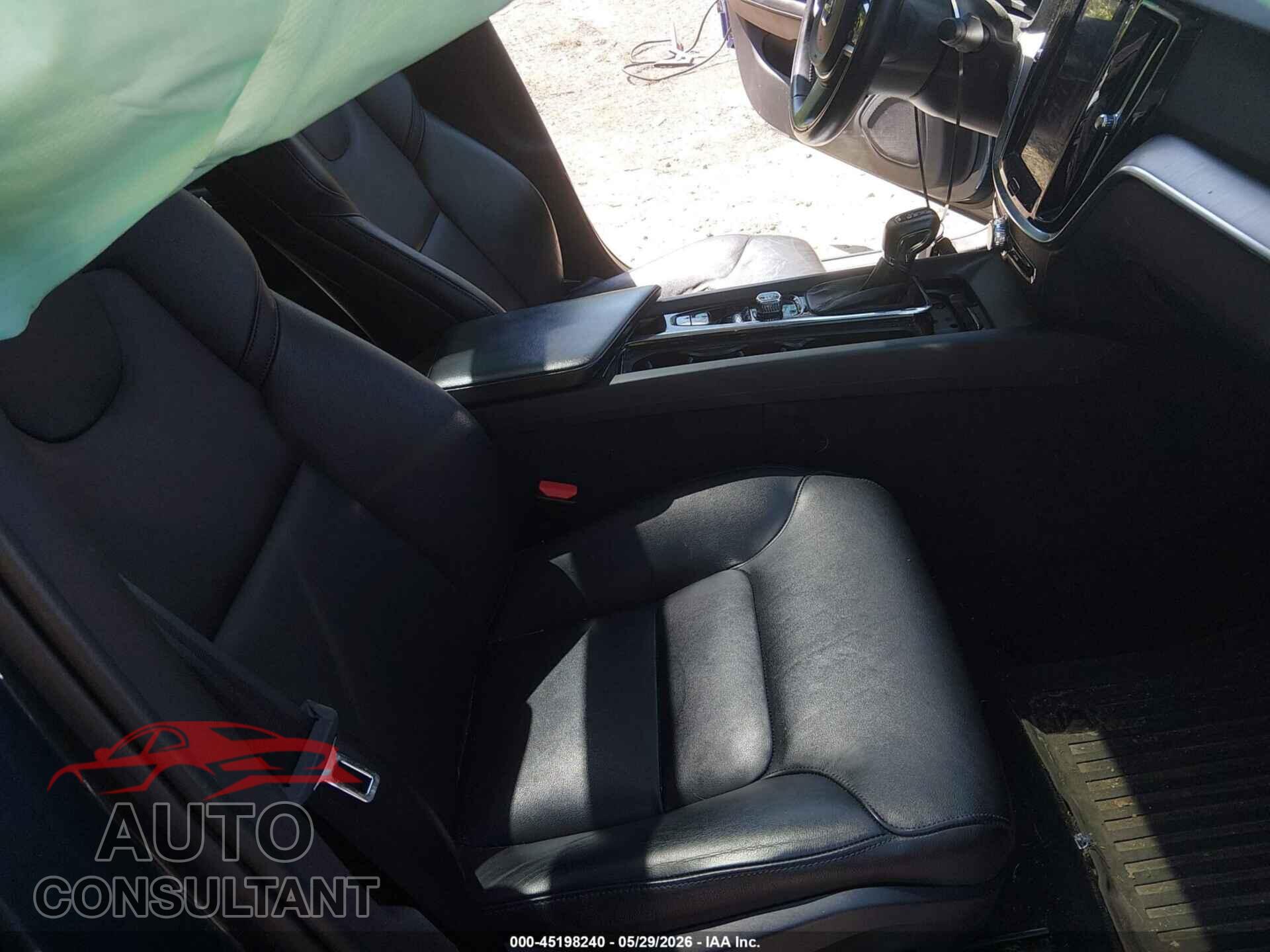 VOLVO S60 2019 - 7JRA22TK2KG004490