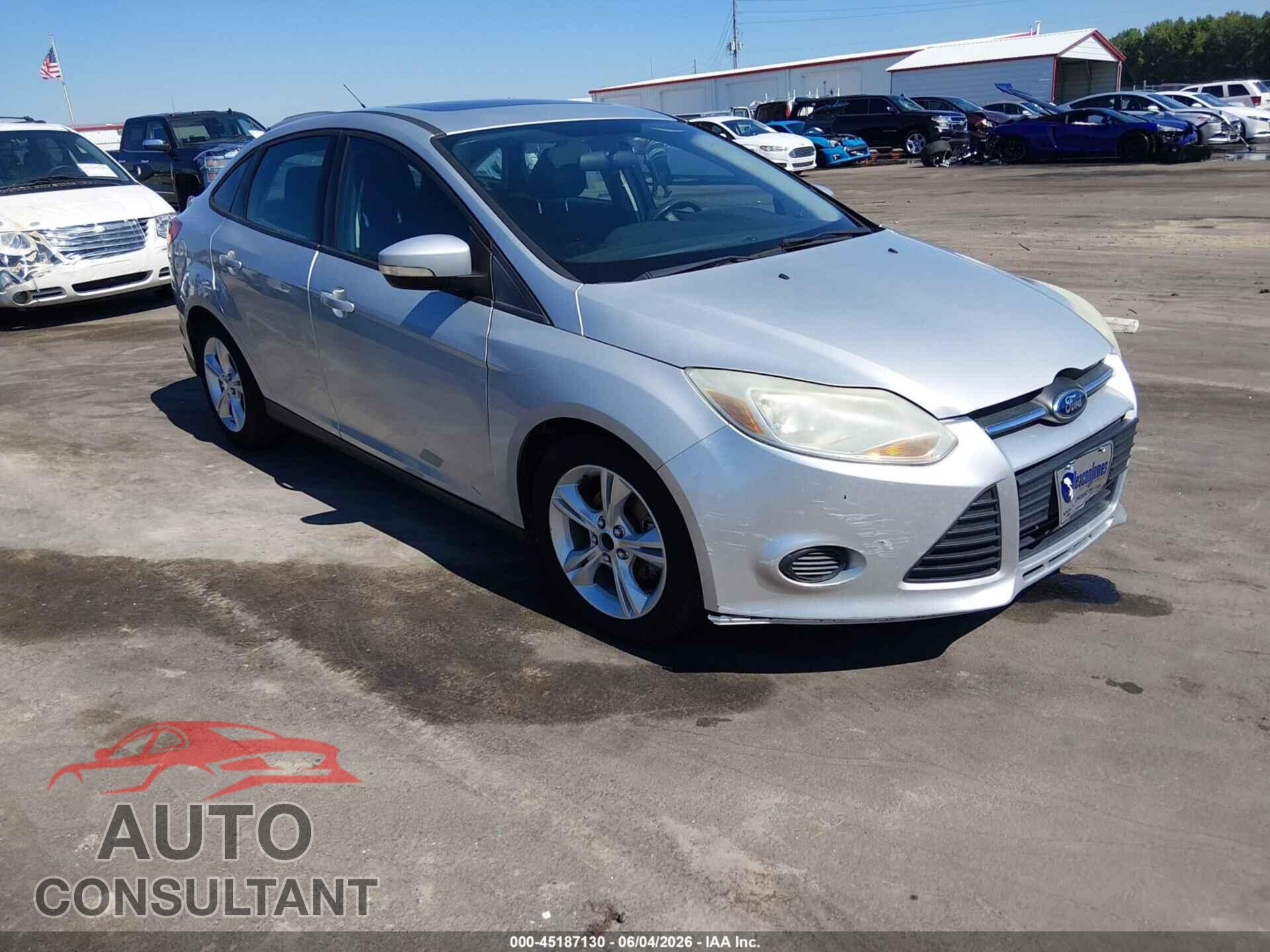 FORD FOCUS 2014 - 1FADP3F27EL215927