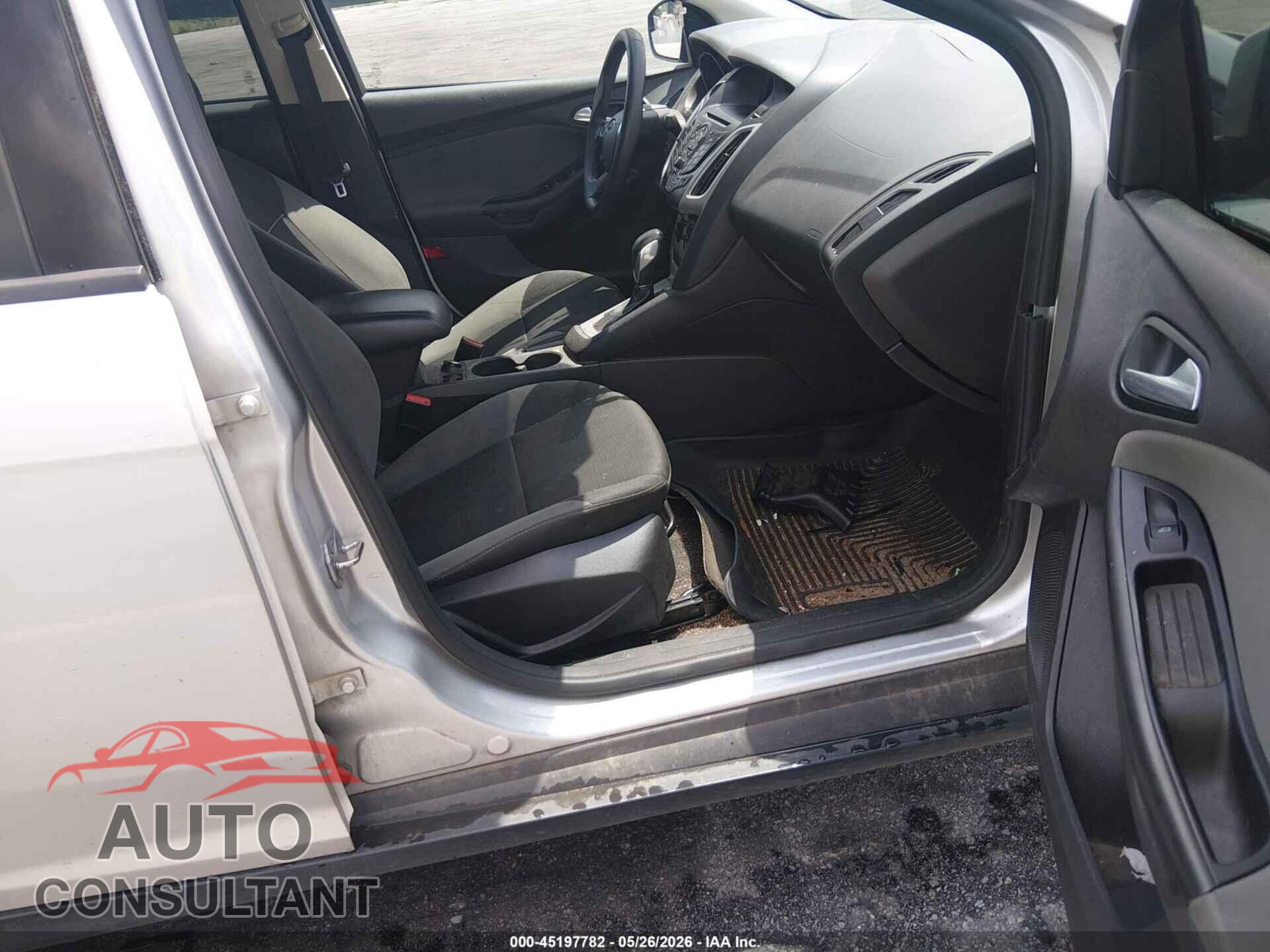 FORD FOCUS 2014 - 1FADP3F22EL428106
