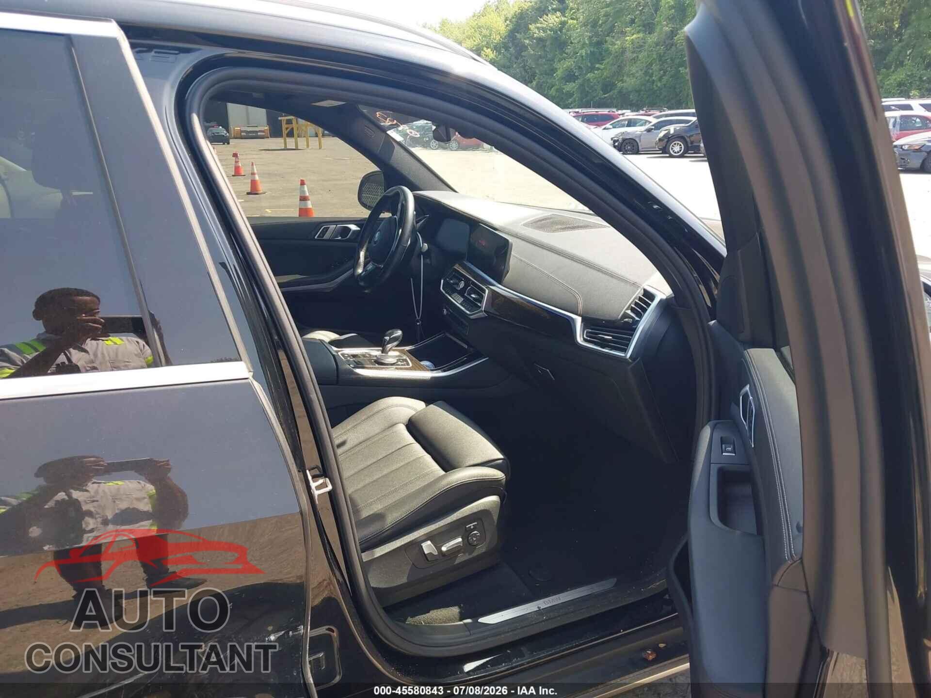 BMW X5 2020 - 5UXCR6C07L9B61240