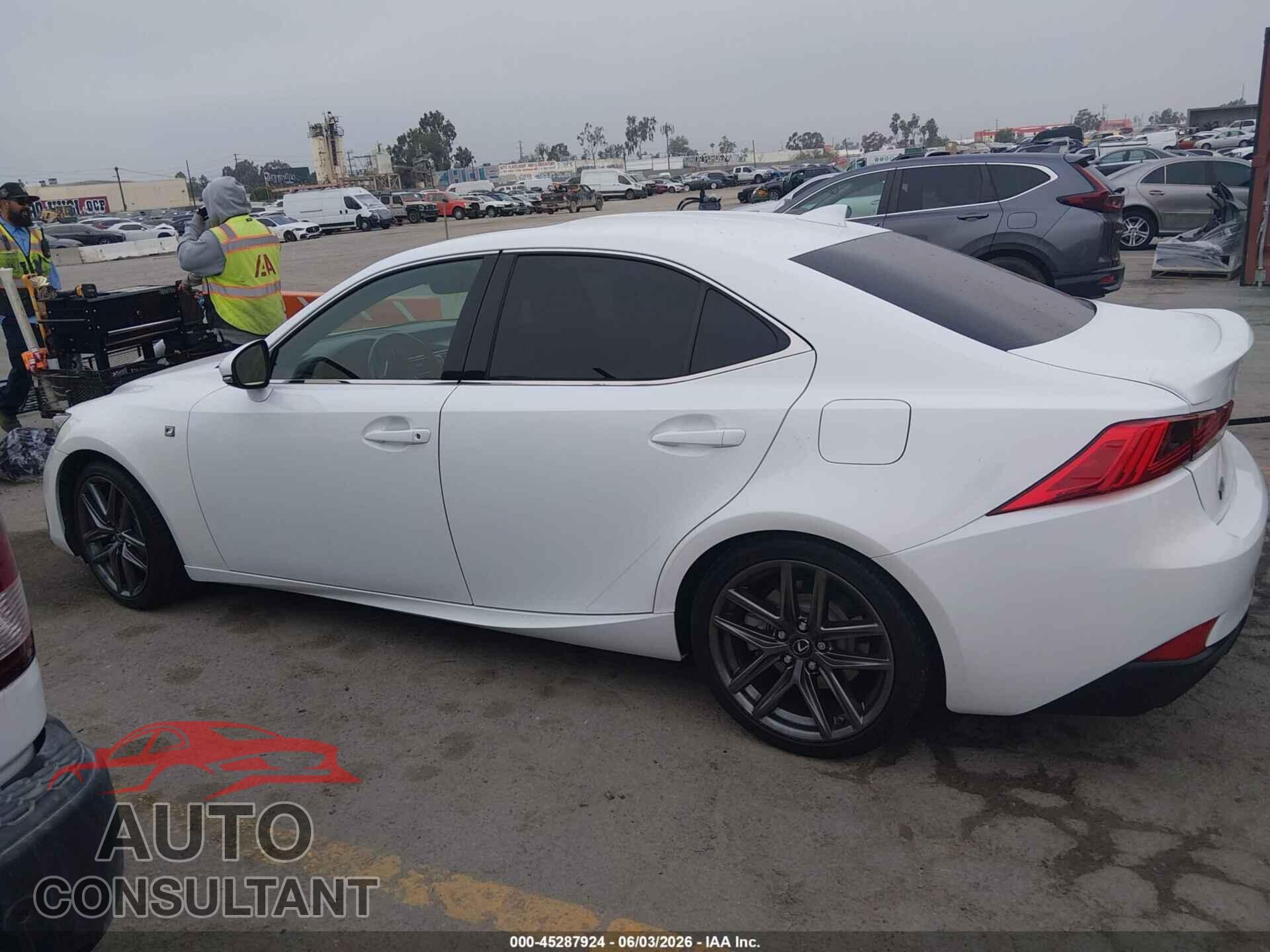 LEXUS IS 200T 2017 - JTHBA1D29H5045250