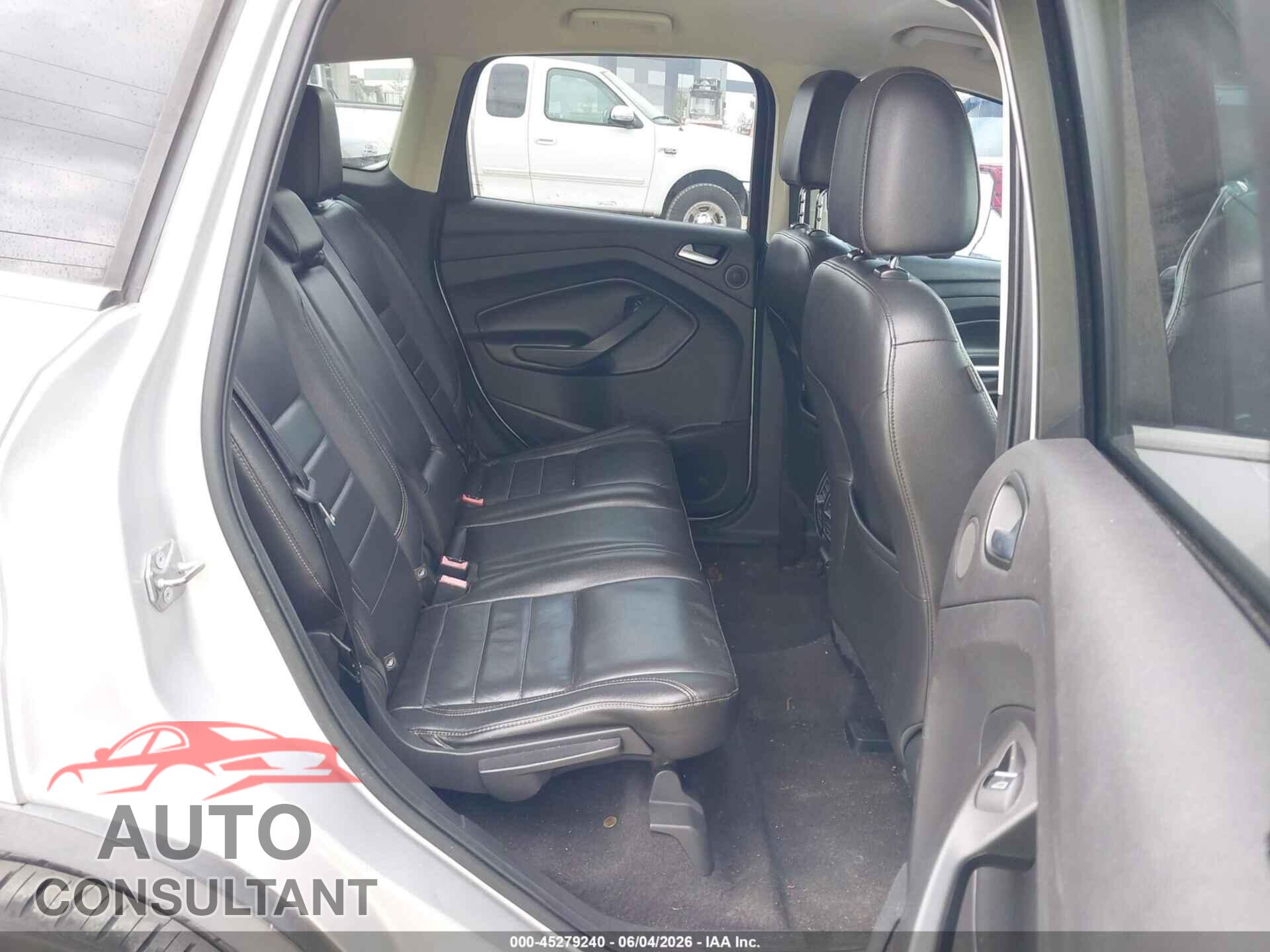 FORD ESCAPE 2015 - 1FMCU0J96FUC40357