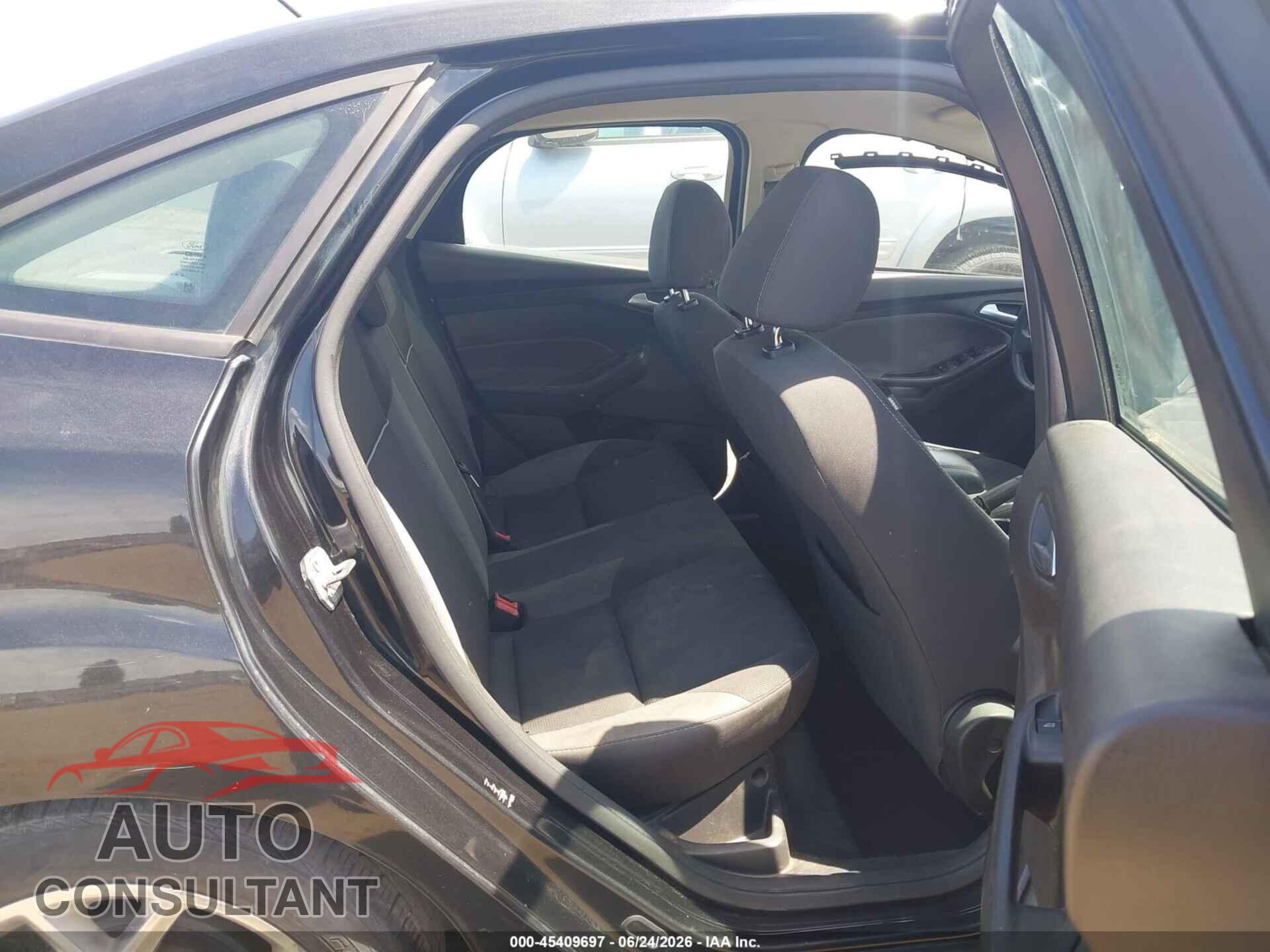 FORD FOCUS 2014 - 1FADP3F29EL163121