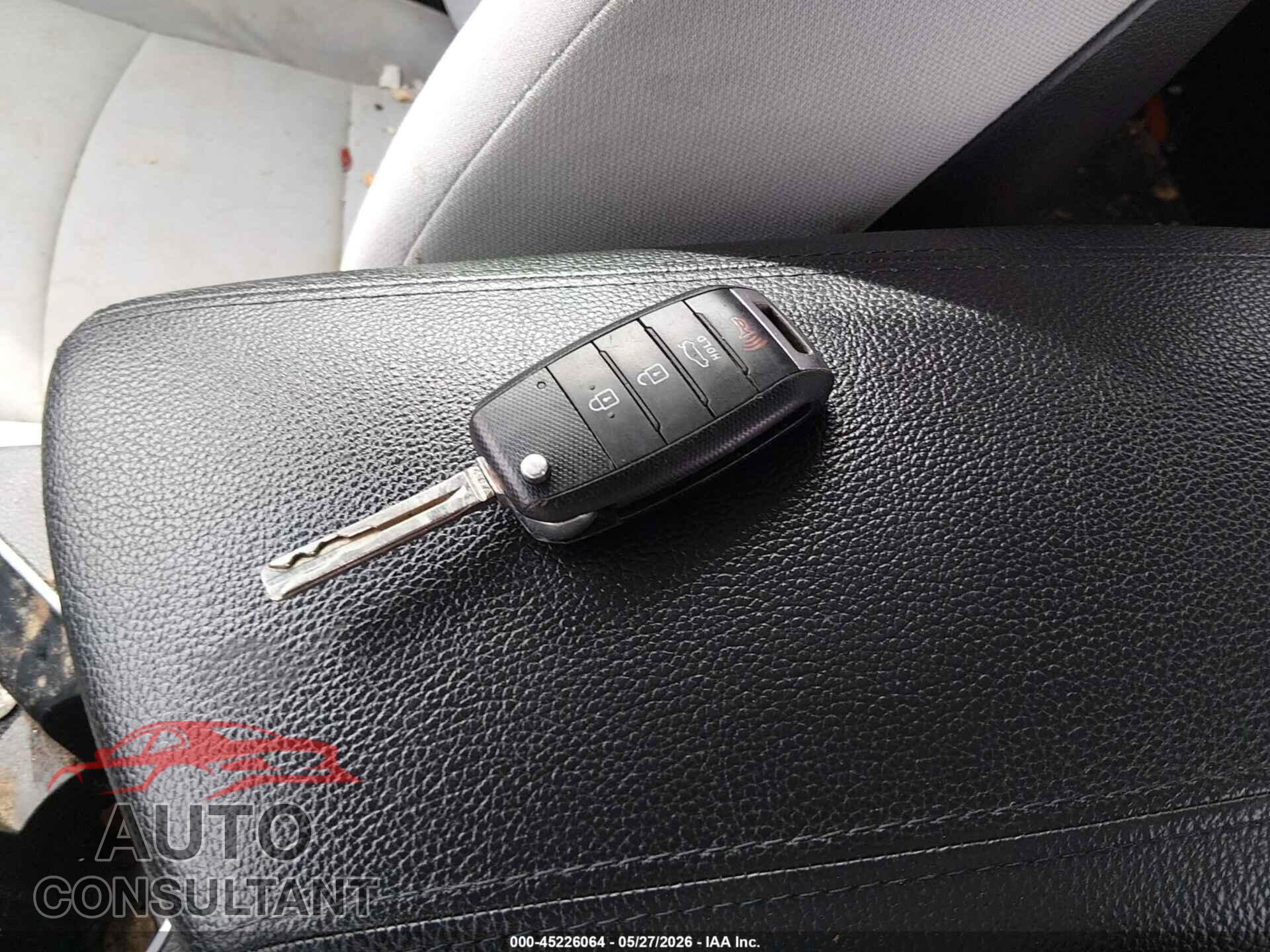 KIA OPTIMA 2014 - KNAGM4A70E5499444