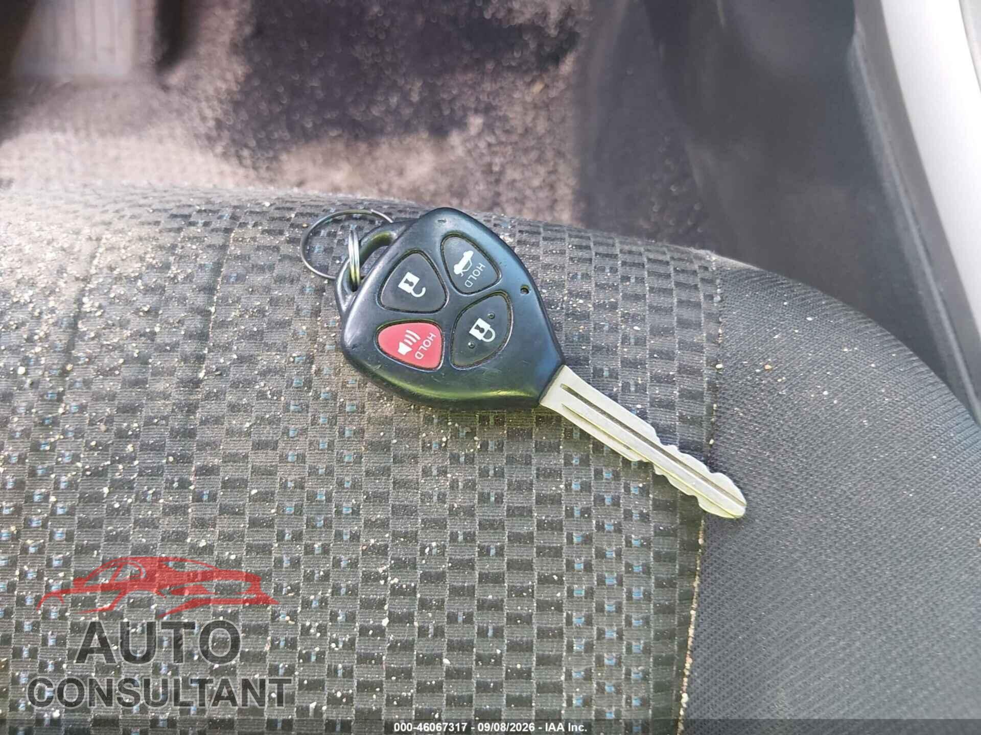 TOYOTA COROLLA 2013 - 5YFBU4EE8DP107172
