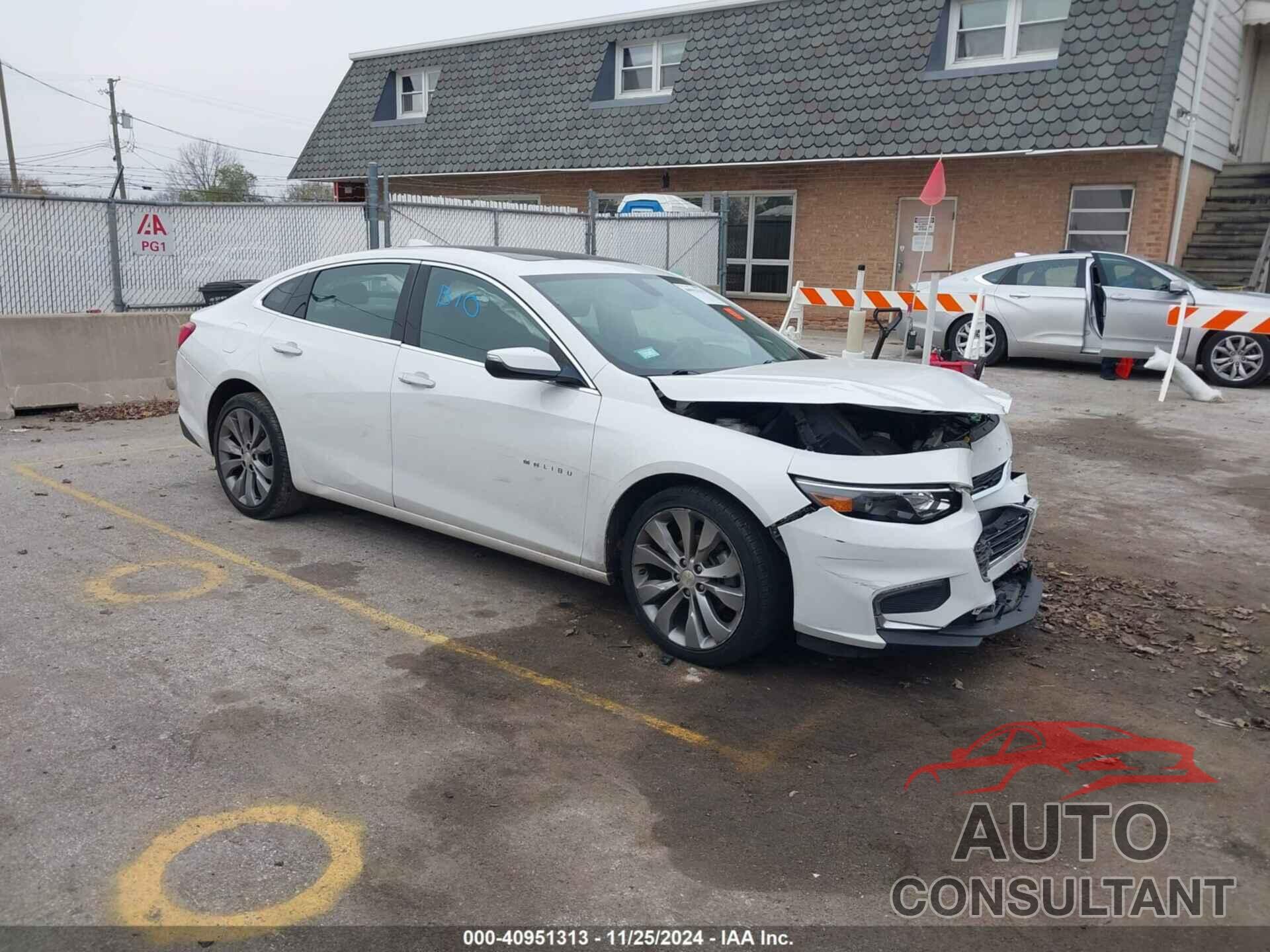 CHEVROLET MALIBU 2017 - 1G1ZH5SX1HF133603