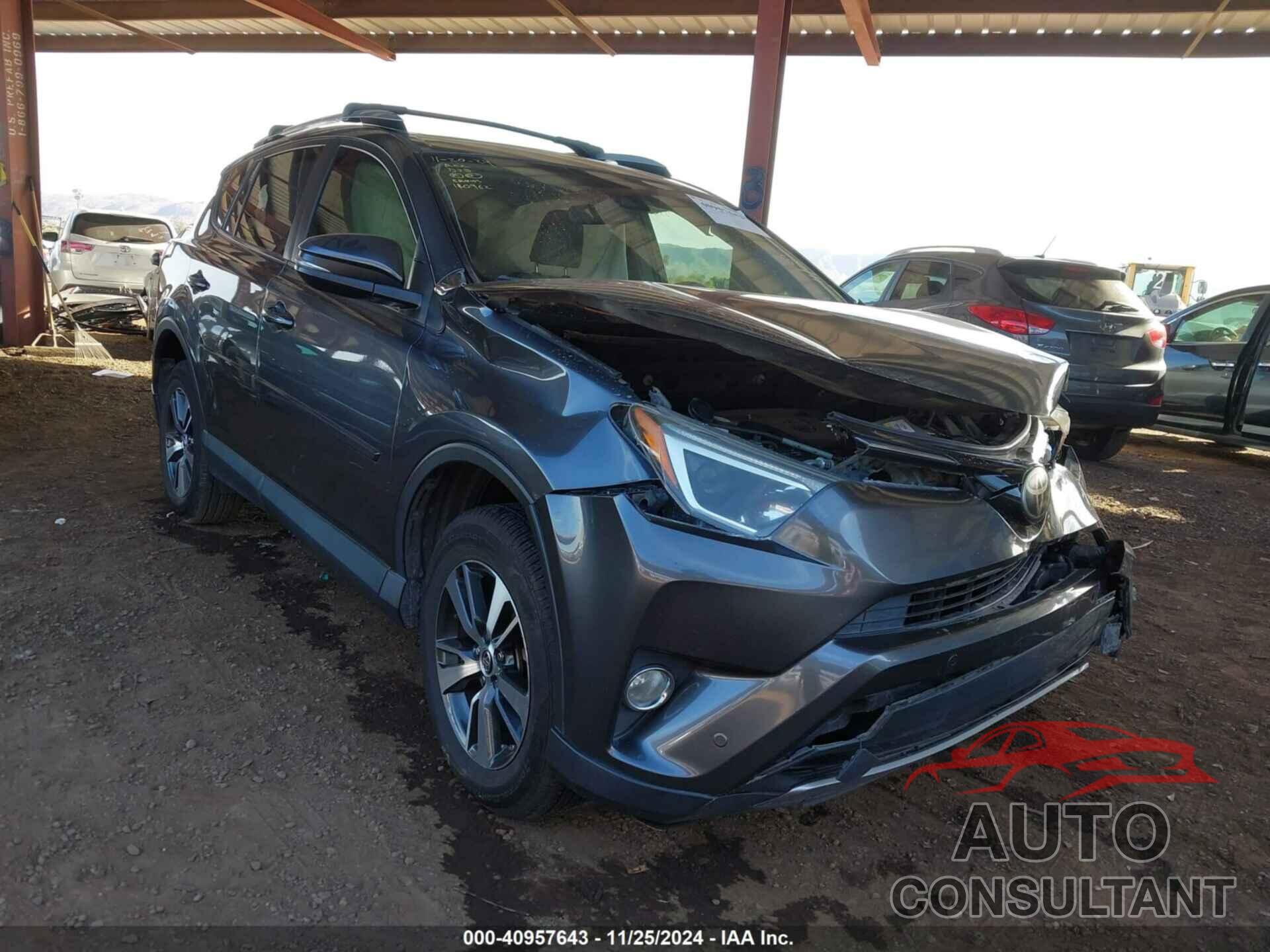 TOYOTA RAV4 2017 - JTMWFREV0HD092989