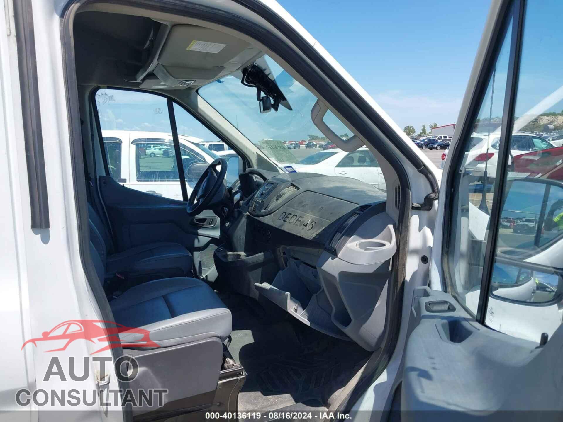FORD TRANSIT 2017 - 1FTYR2CM8HKB07929