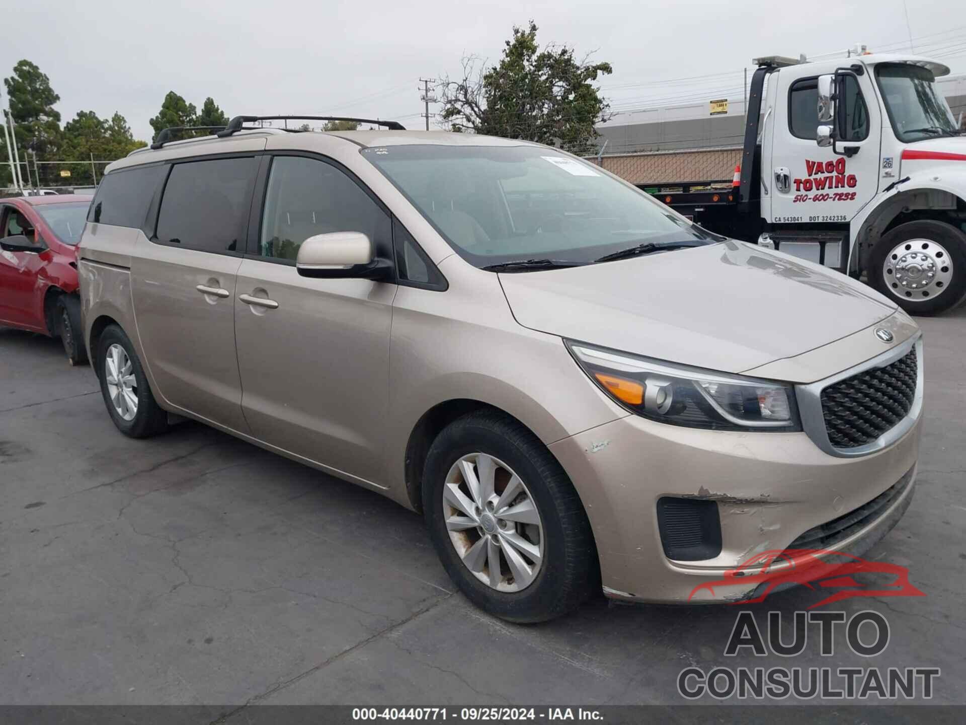 KIA SEDONA 2016 - KNDMB5C18G6088428