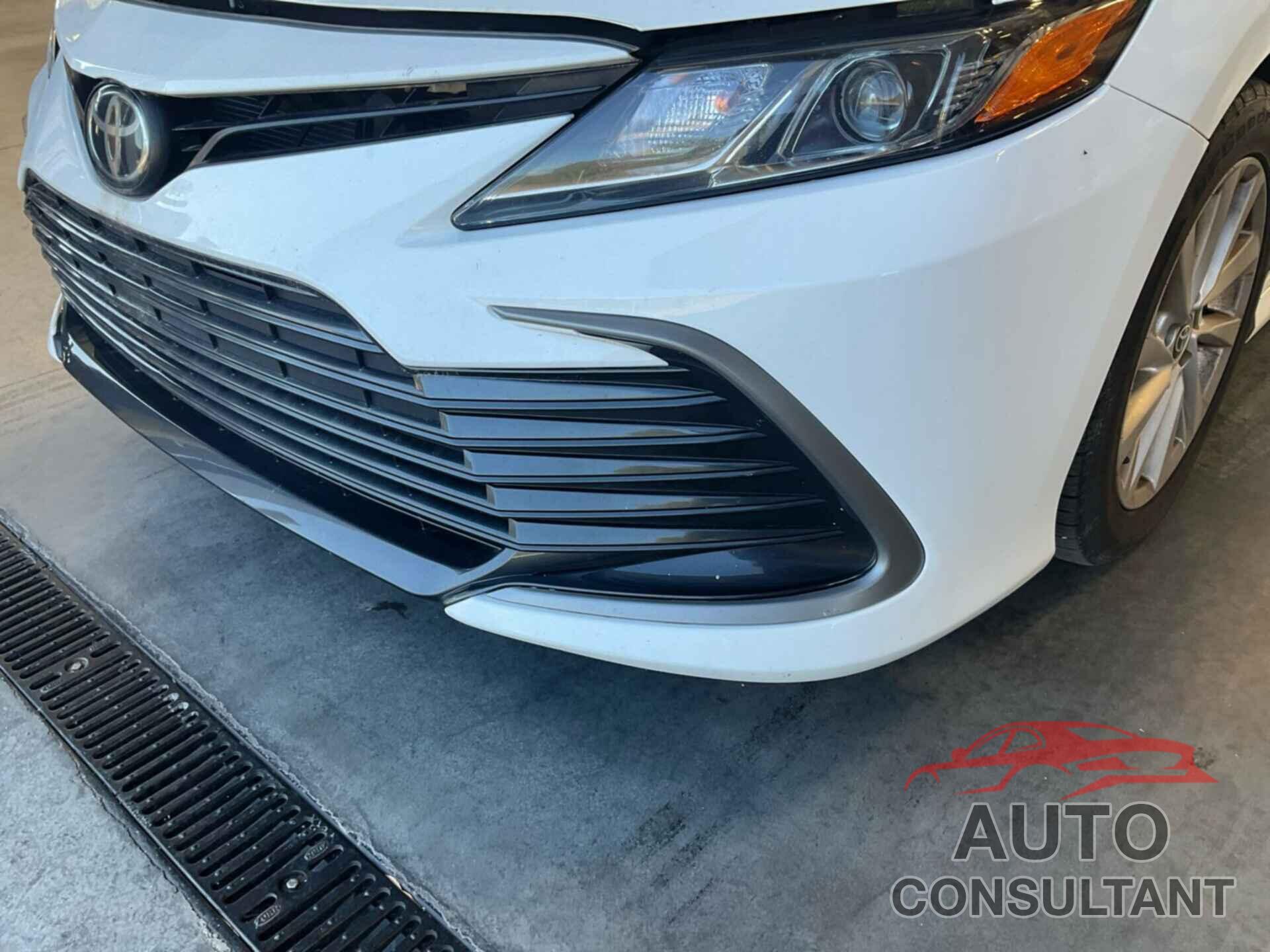 TOYOTA CAMRY 2021 - 4T1C11AK9MU553207