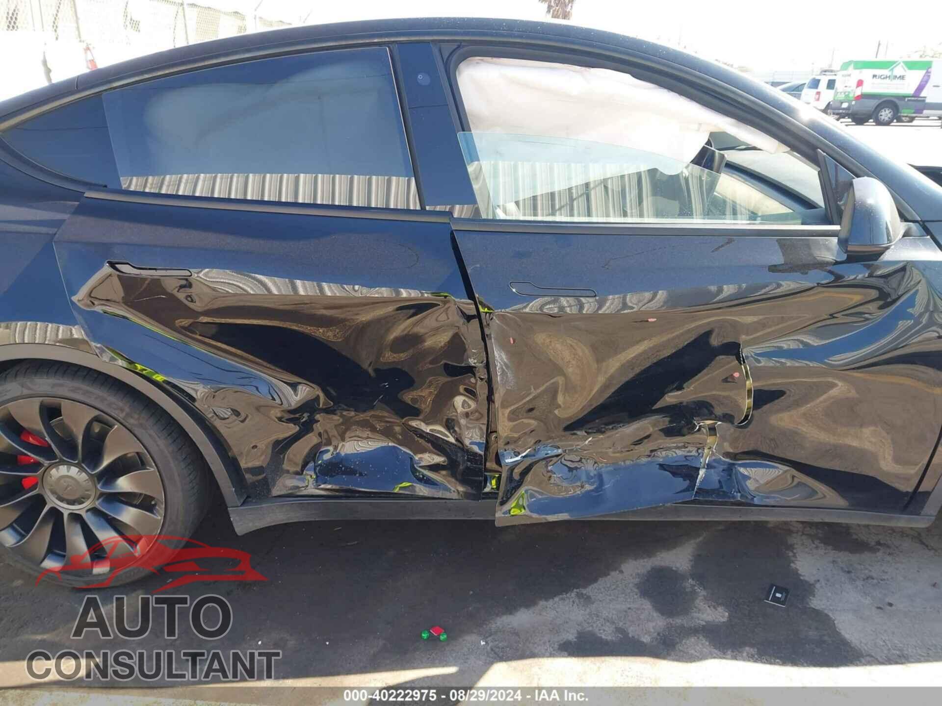 TESLA MODEL Y 2022 - 7SAYGDEF2NF381686