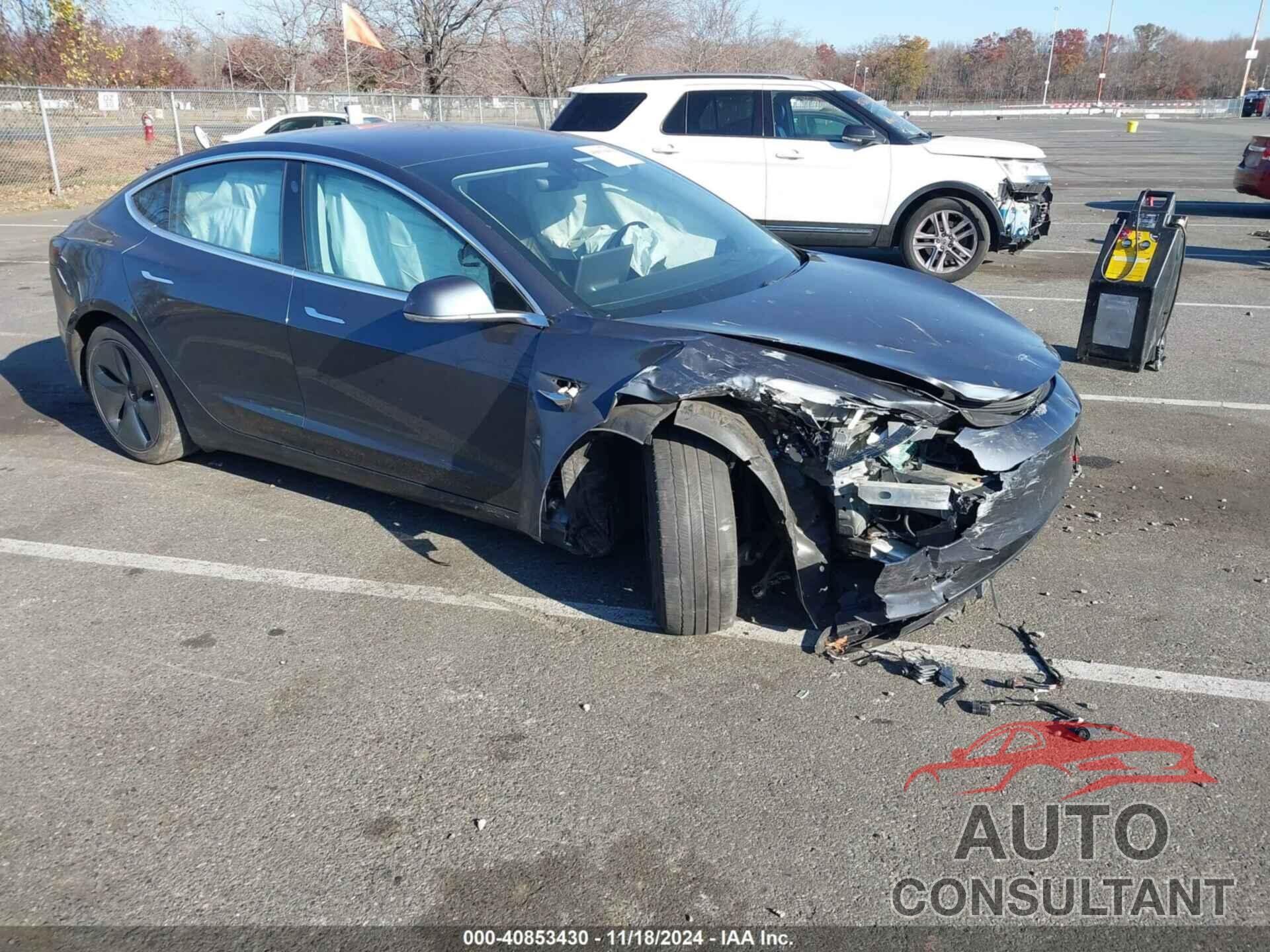 TESLA MODEL 3 2018 - 5YJ3E1EAXJF025819