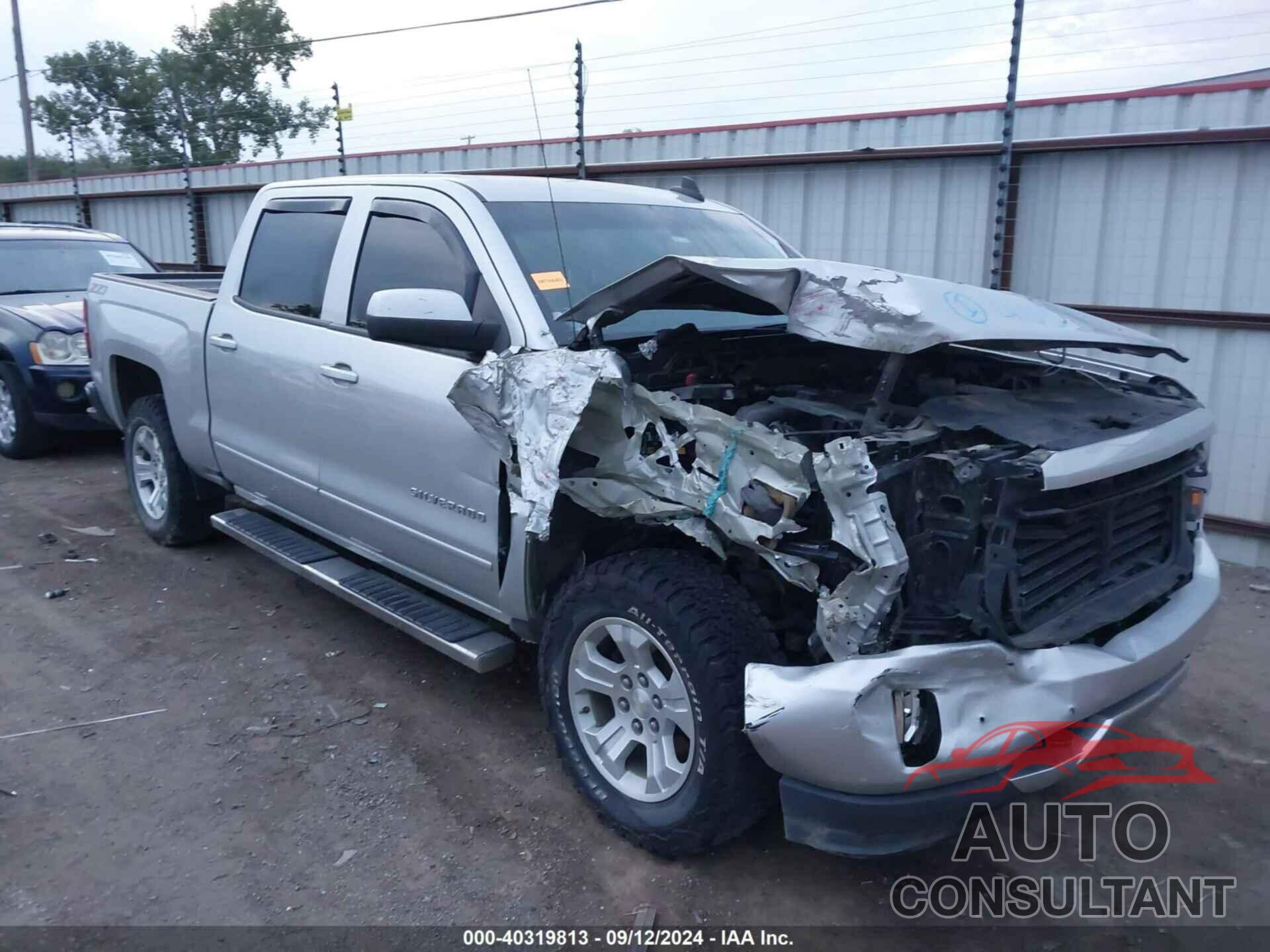 CHEVROLET SILVERADO 1500 2018 - 3GCUKREC9JG400171