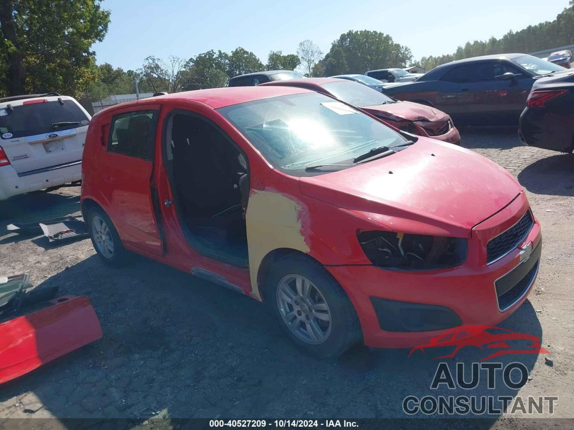 CHEVROLET SONIC 2015 - 1G1JC6SH3F4117535