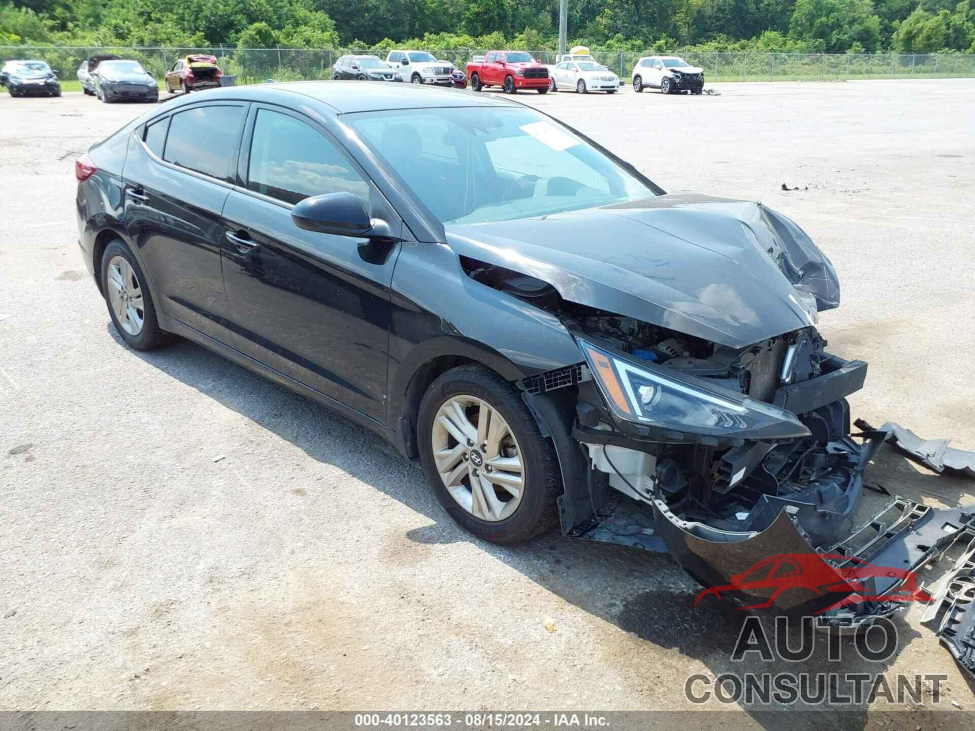 HYUNDAI ELANTRA 2019 - 5NPD84LF2KH477990