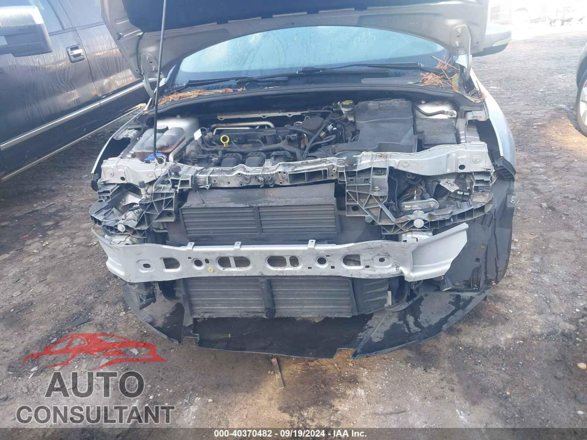 FORD FOCUS 2012 - 1FAHP3M28CL332630