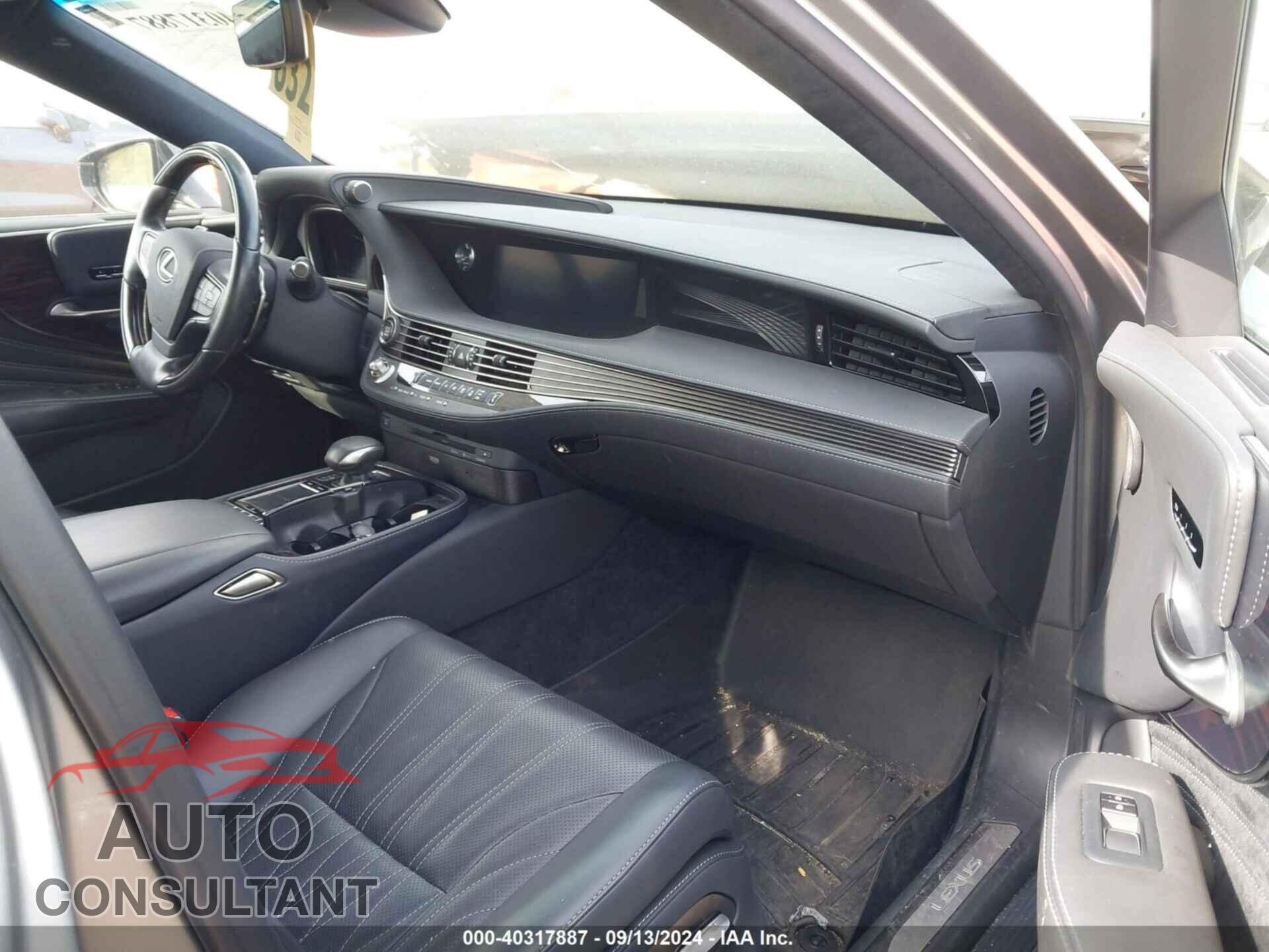 LEXUS LS 500 2018 - JTHC51FF4J5004426