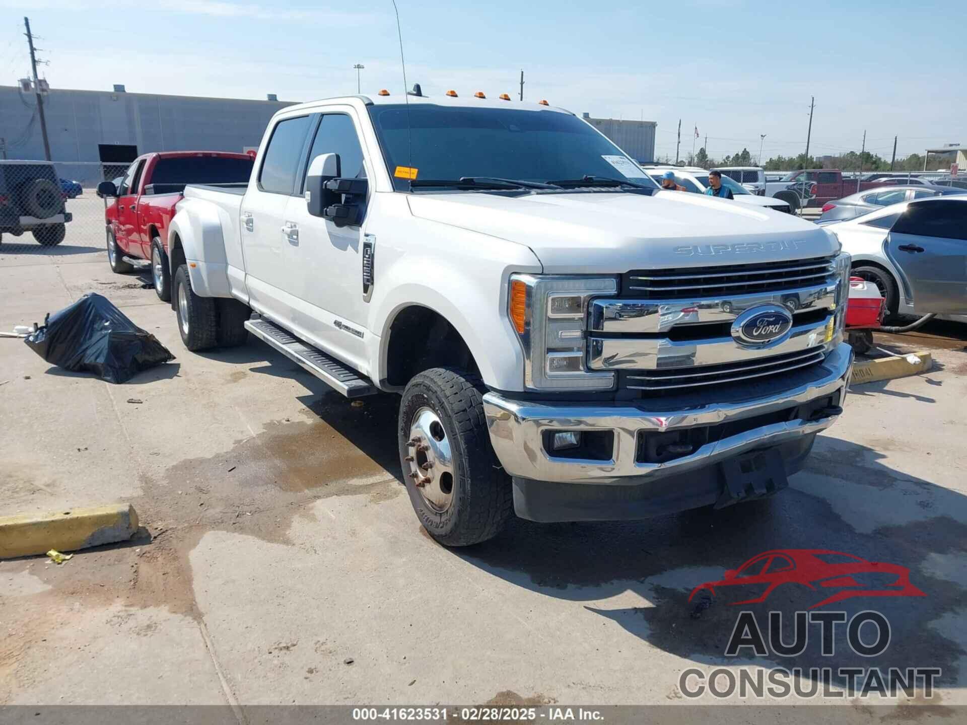 FORD F-350 2019 - 1FT8W3DT4KEE40137