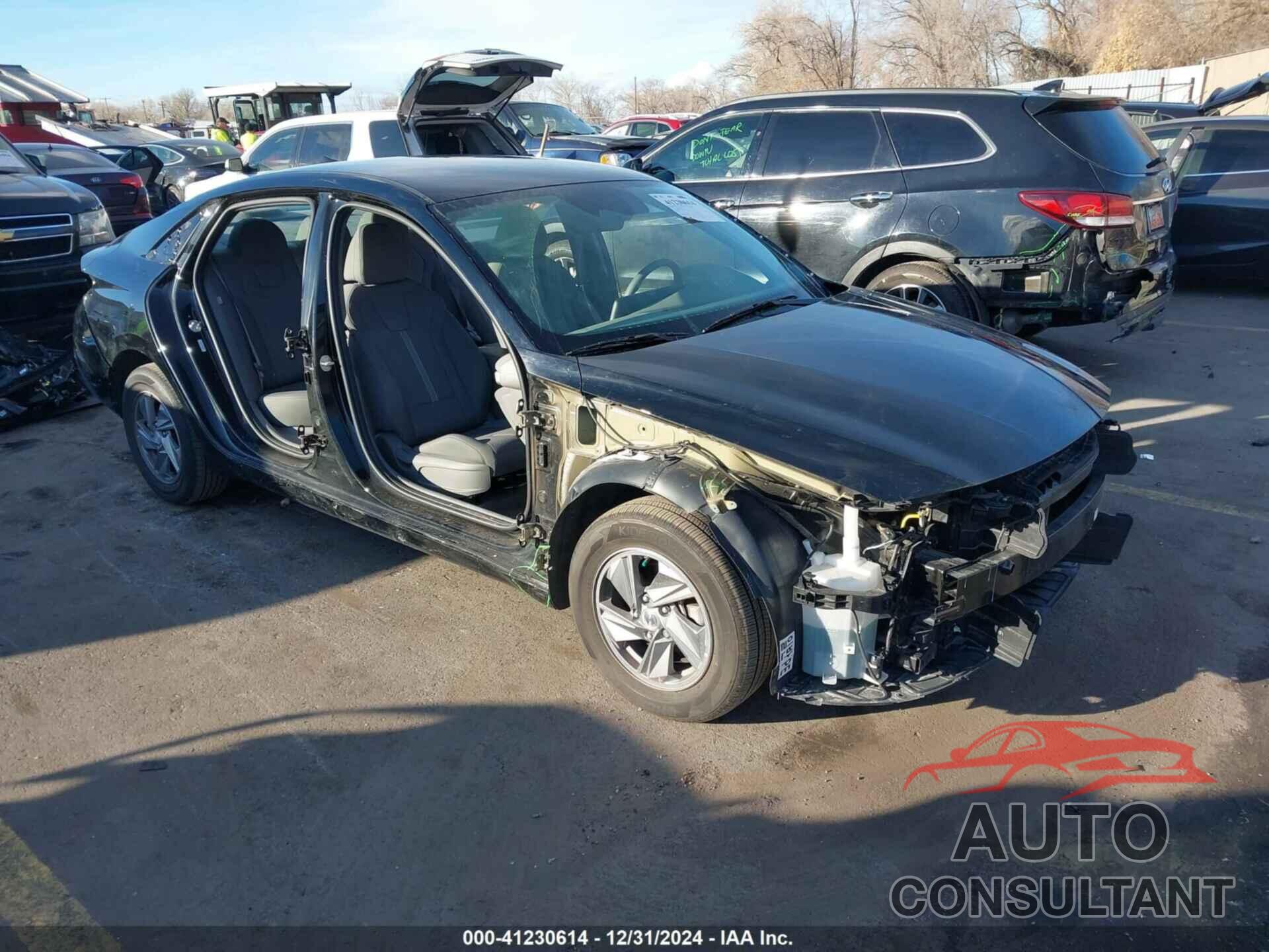 HYUNDAI ELANTRA 2024 - KMHLL4DG6RU765251