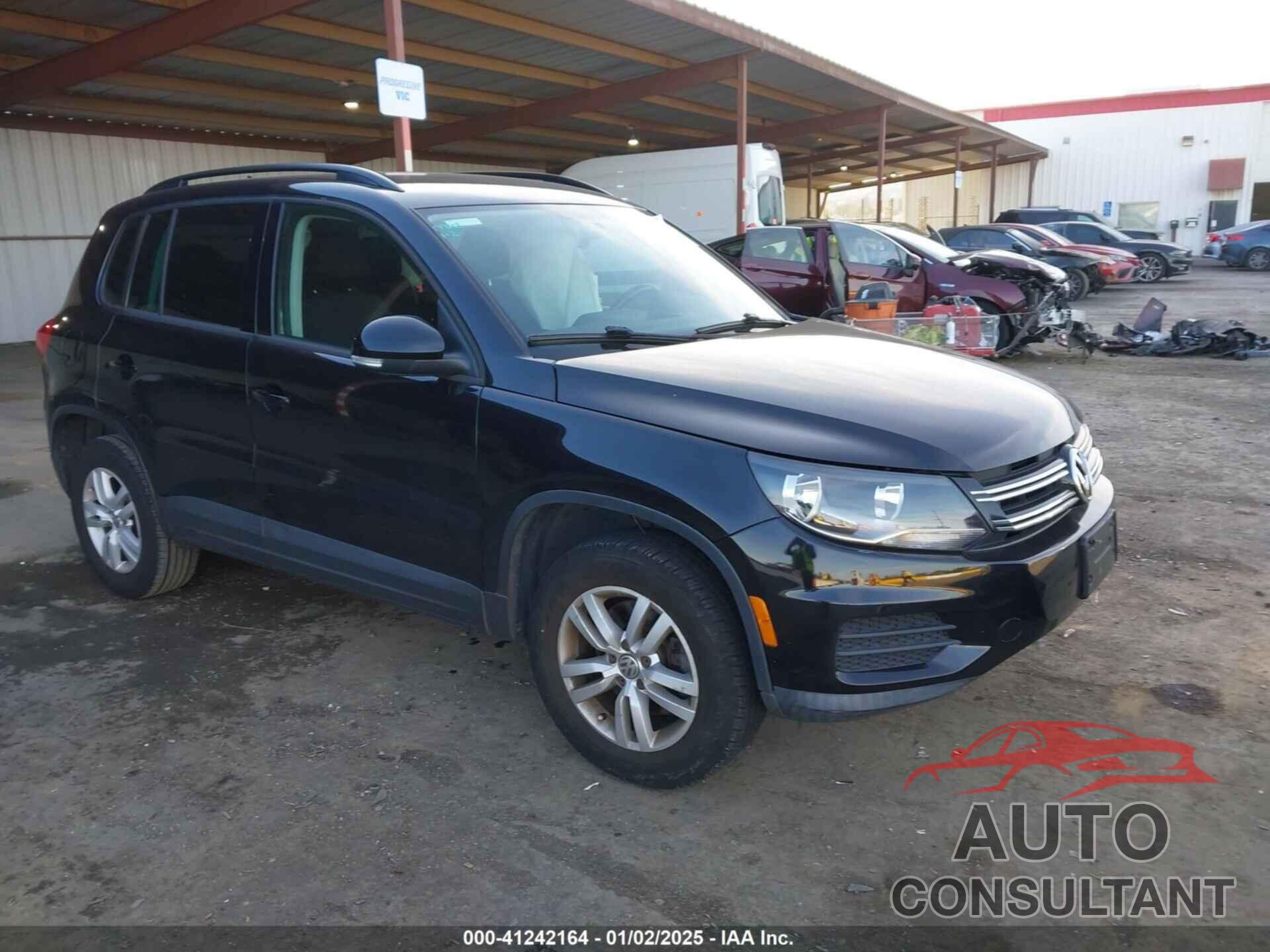 VOLKSWAGEN TIGUAN 2015 - WVGAV7AX0FW615093