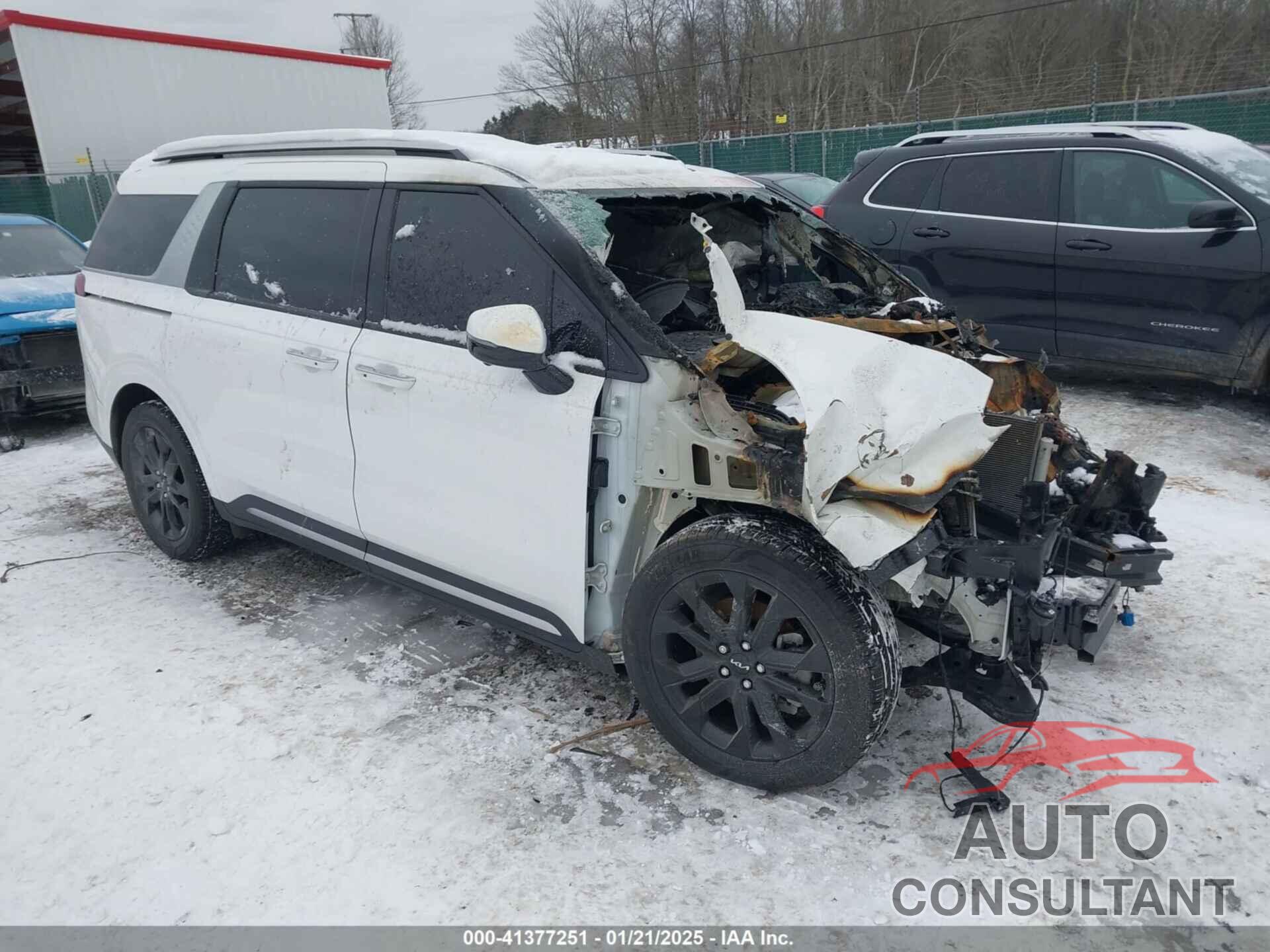 KIA CARNIVAL MPV 2024 - KNDNE5H3XR6432575
