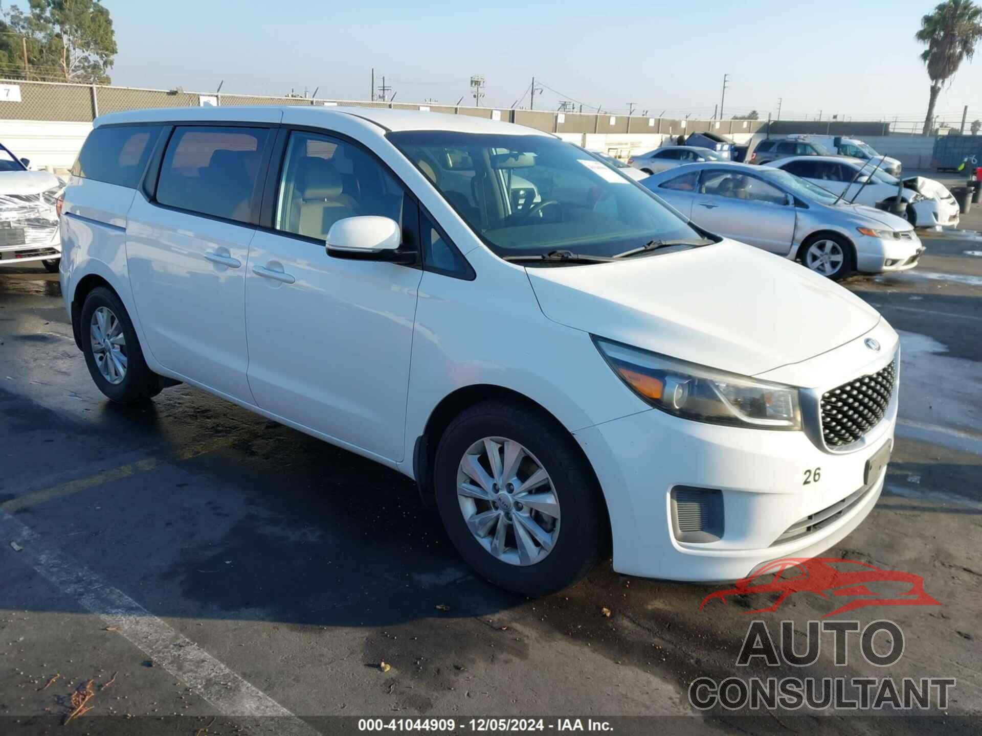 KIA SEDONA 2015 - KNDMA5C17F6026276