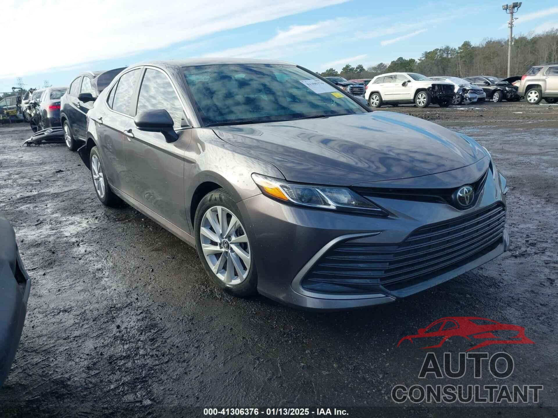 TOYOTA CAMRY 2022 - 4T1C11AK1NU033343
