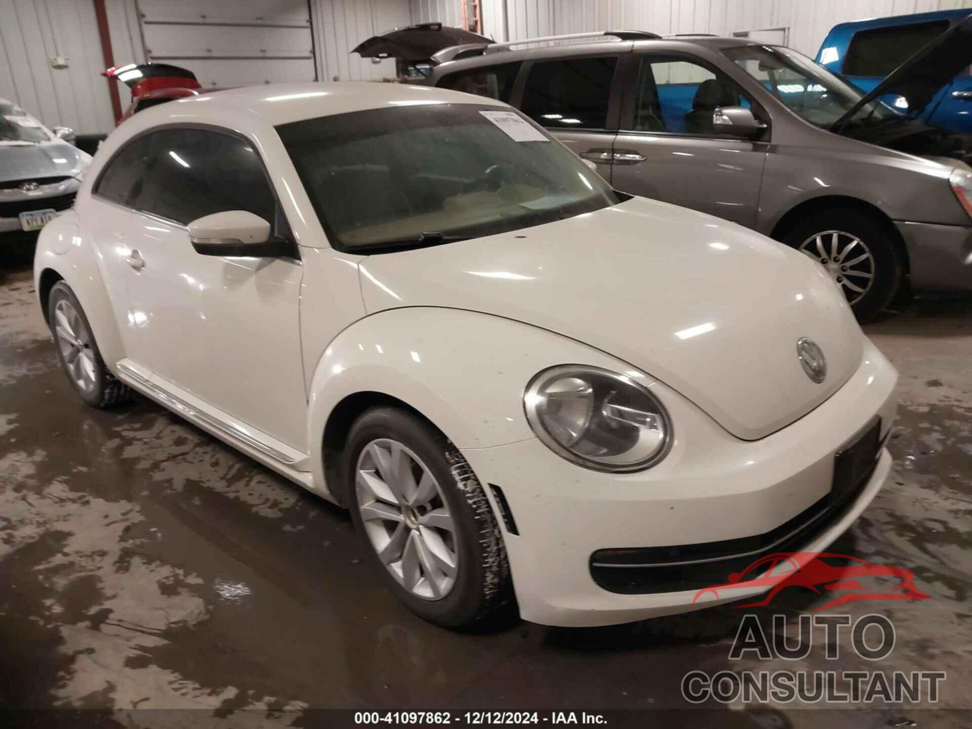VOLKSWAGEN BEETLE 2013 - 3VWJL7AT9DM611125