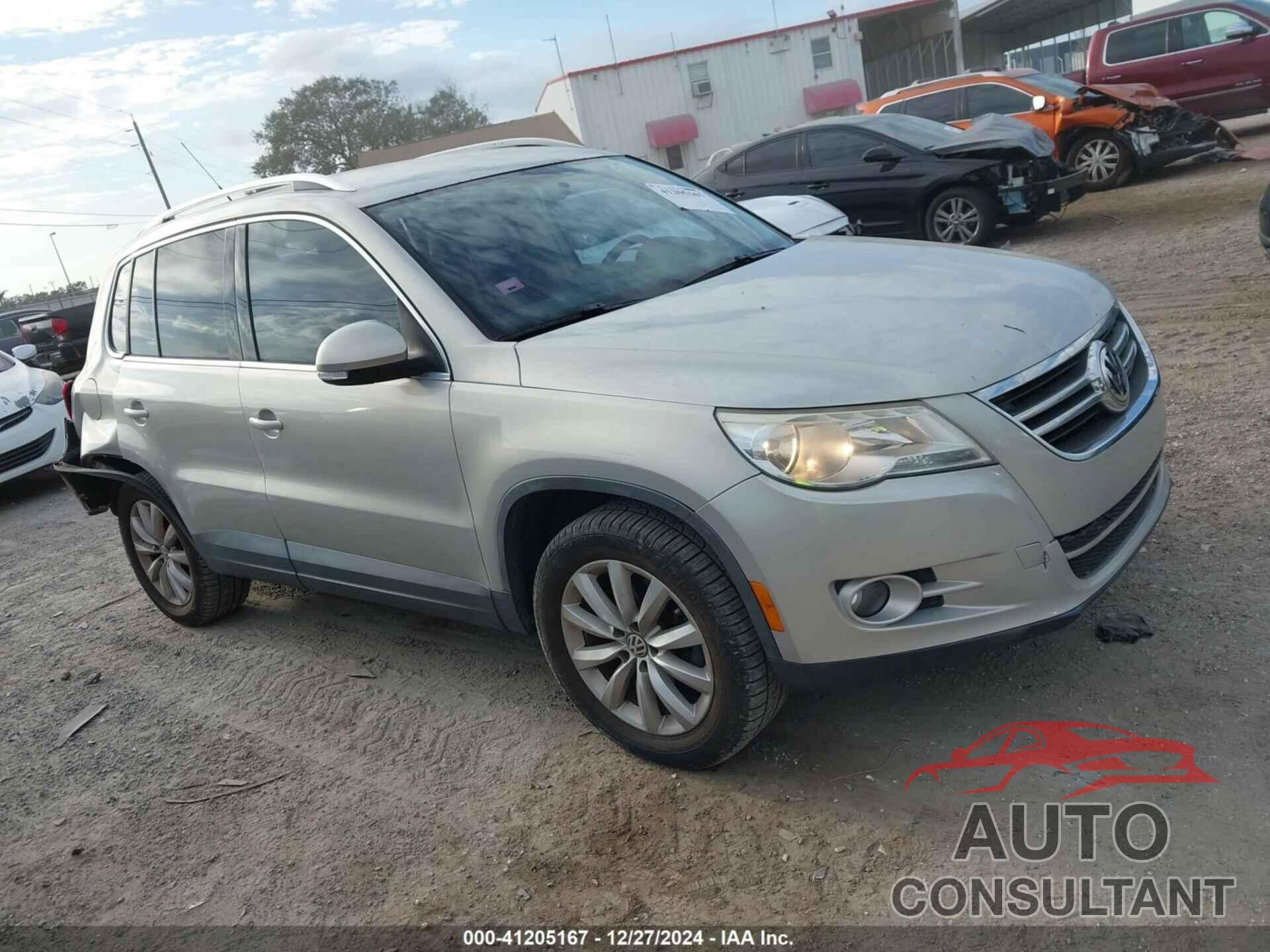 VOLKSWAGEN TIGUAN 2011 - WVGAV7AXXBW548741