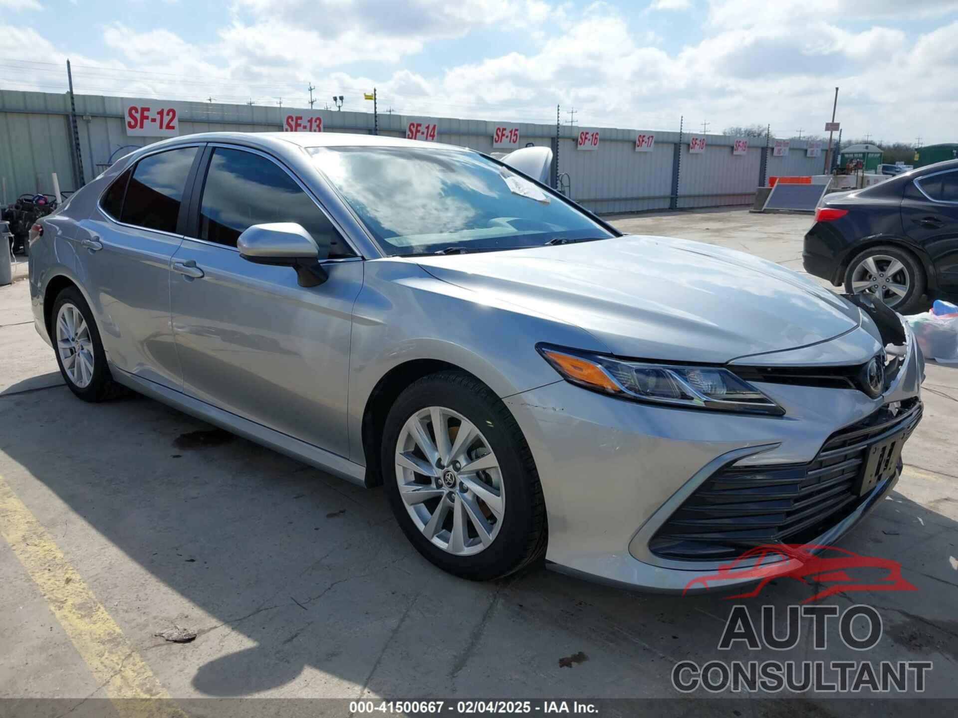 TOYOTA CAMRY 2023 - 4T1C11AK2PU740955