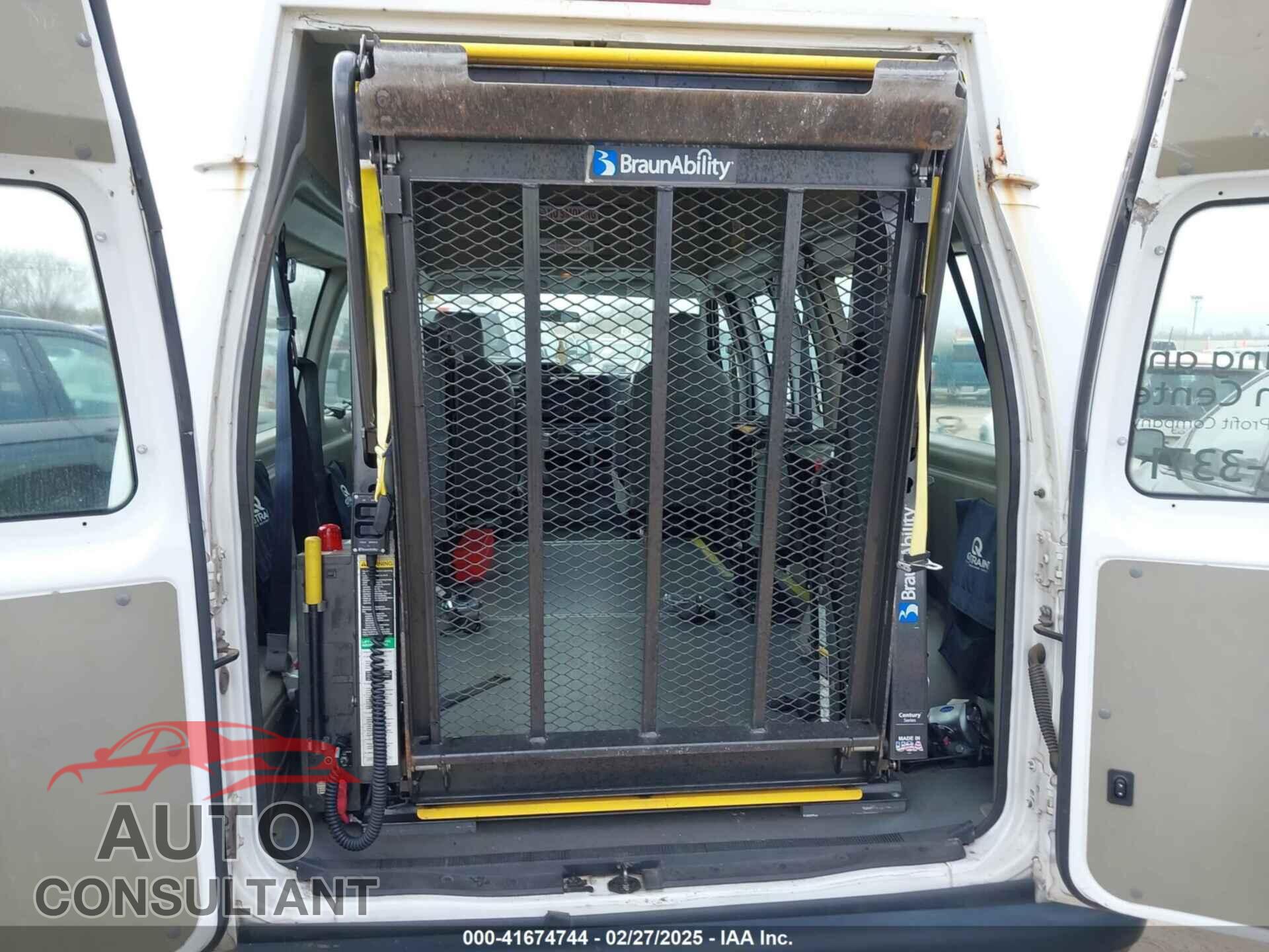 FORD E-150 2014 - 1FTNE1EW2EDB18495