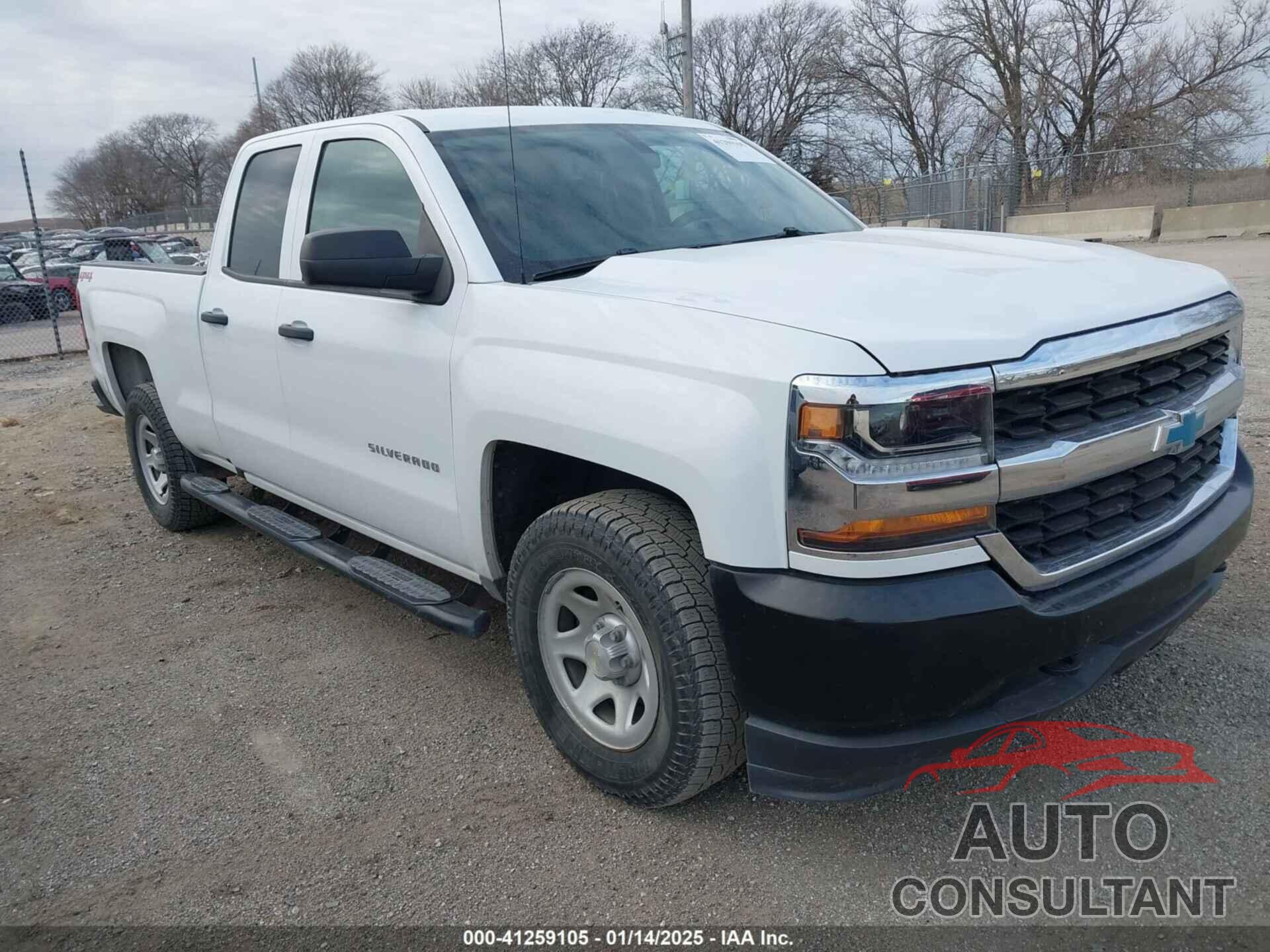 CHEVROLET SILVERADO 1500 2018 - 1GCVKNEC7JZ121282