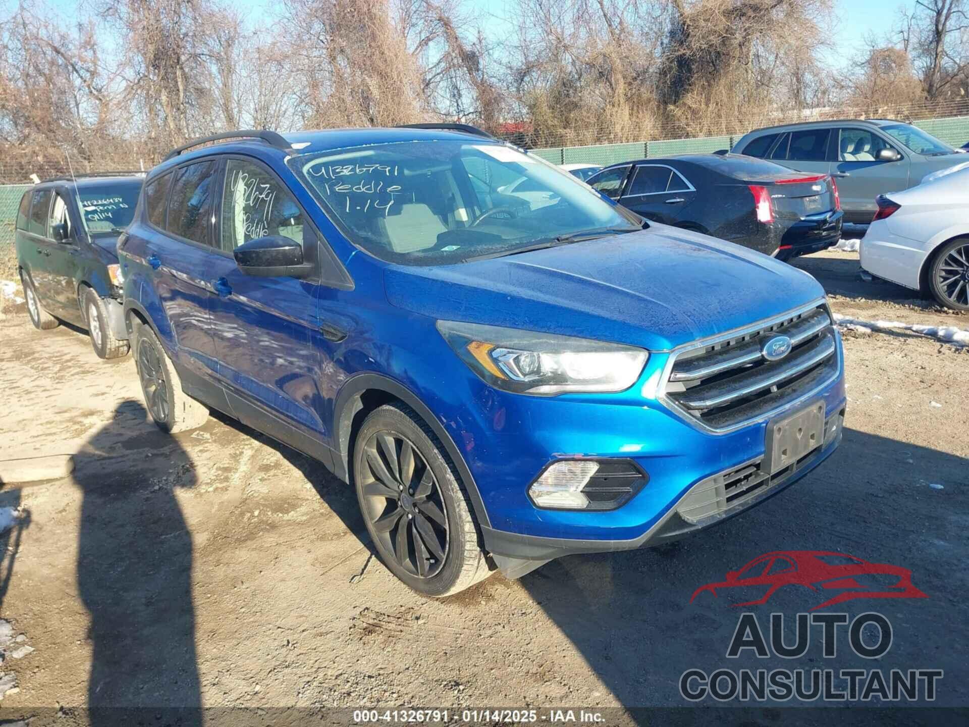 FORD ESCAPE 2017 - 1FMCU9GD1HUC60826