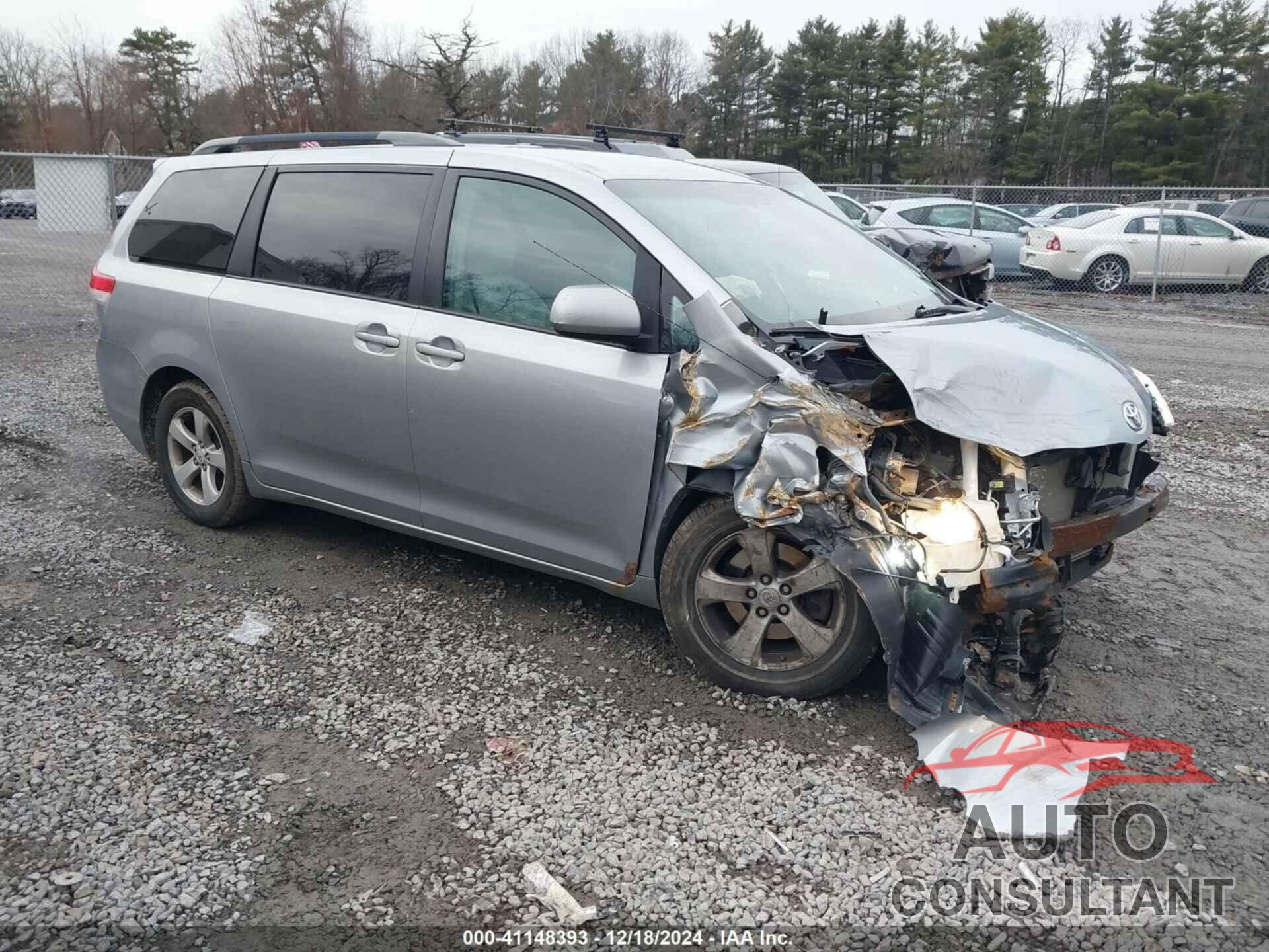 TOYOTA SIENNA 2011 - 5TDKK3DC0BS044928