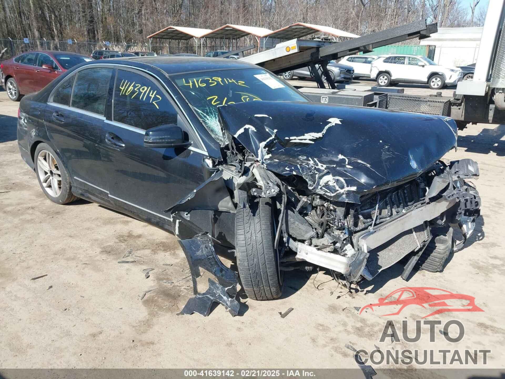 MERCEDES-BENZ C 300 2012 - WDDGF8BB0CR193492