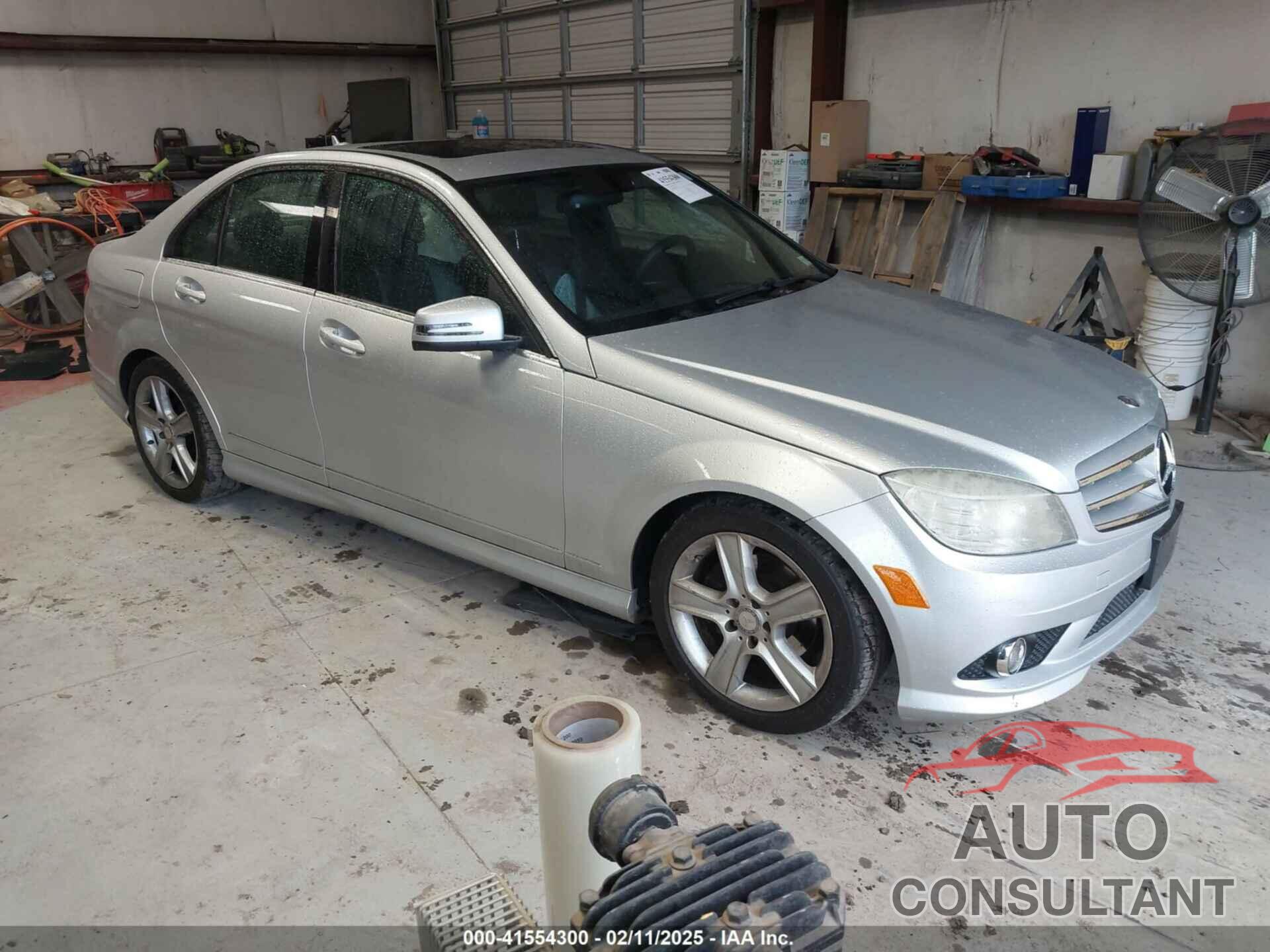 MERCEDES-BENZ C 300 2010 - WDDGF8BB8AR109402