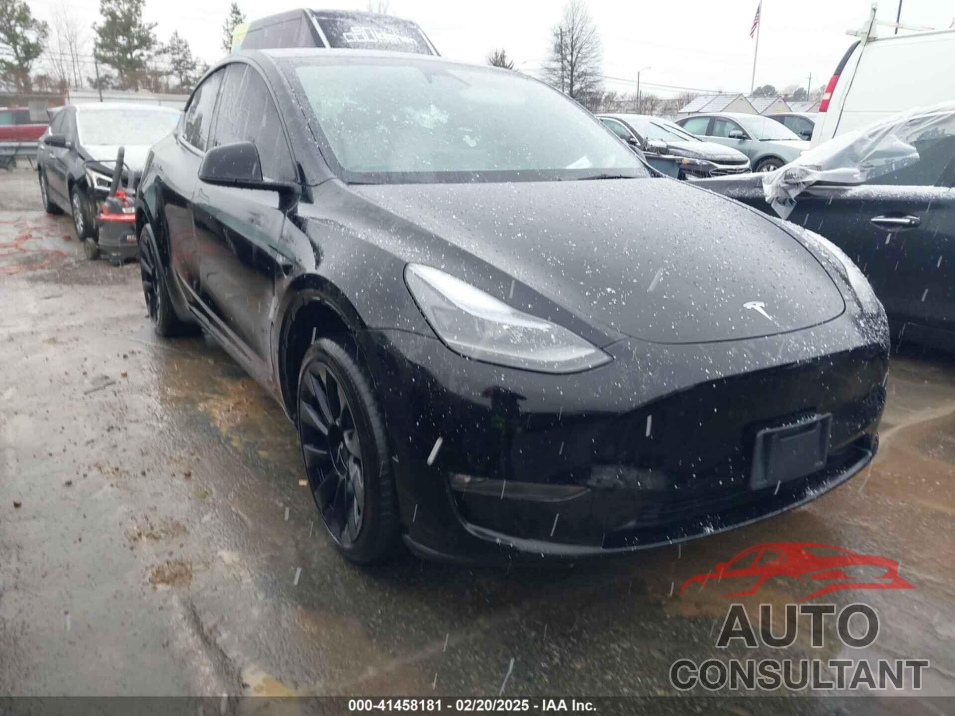 TESLA MODEL Y 2024 - 7SAYGAEE4RF985266