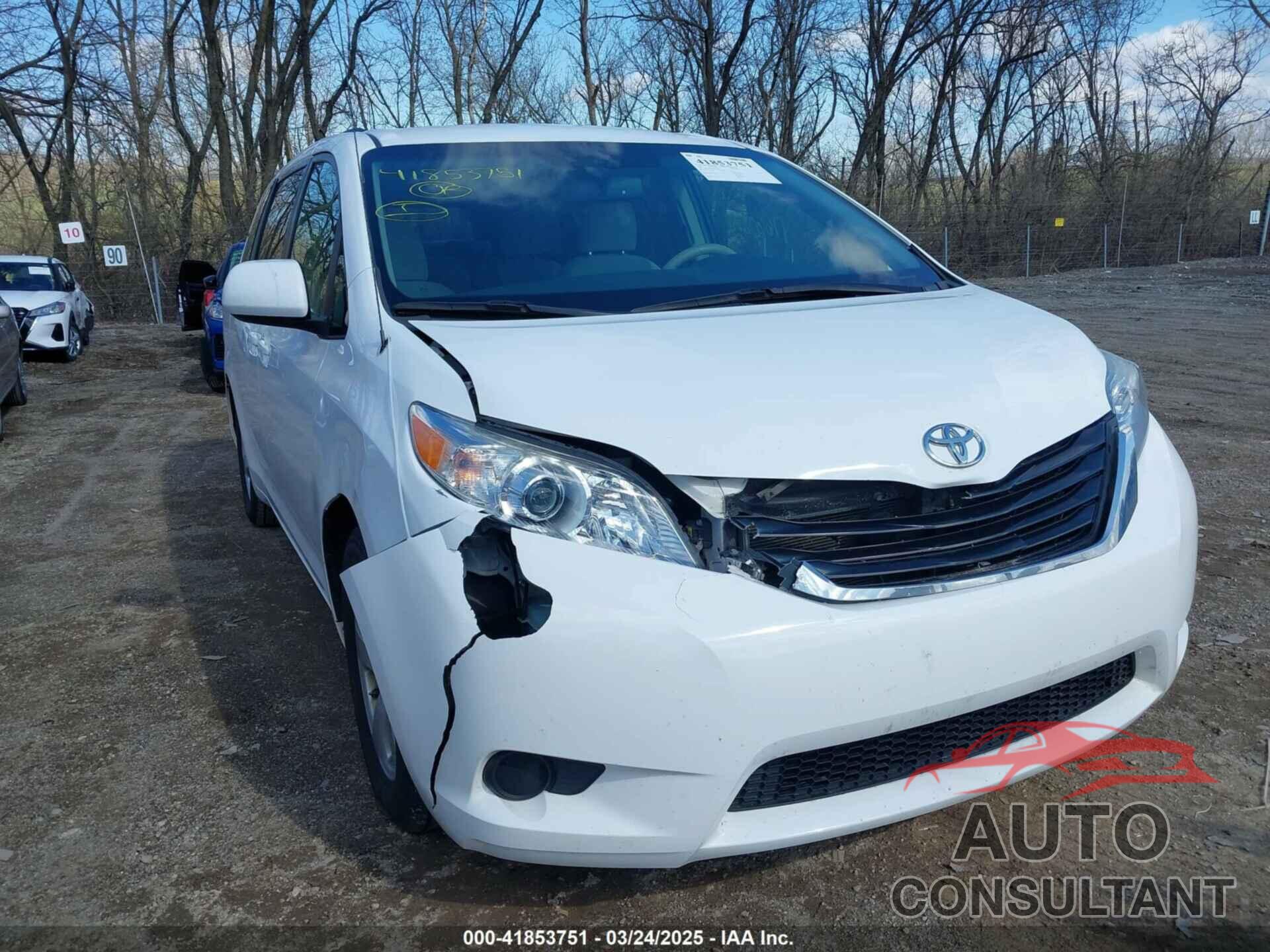 TOYOTA SIENNA 2011 - 5TDKK3DC5BS121504