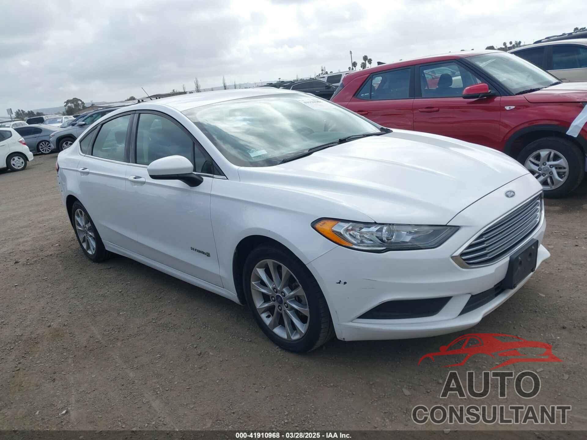FORD FUSION 2017 - 3FA6P0LU2HR276217