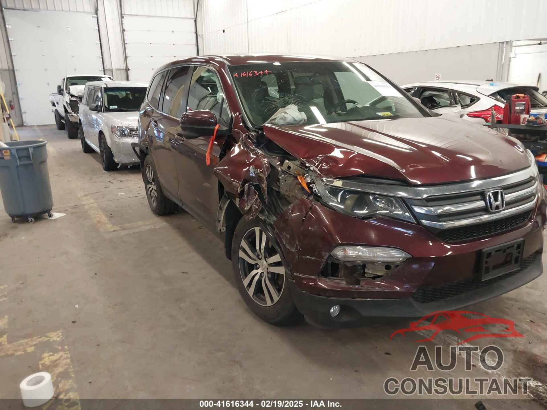 HONDA PILOT 2017 - 5FNYF6H70HB064543