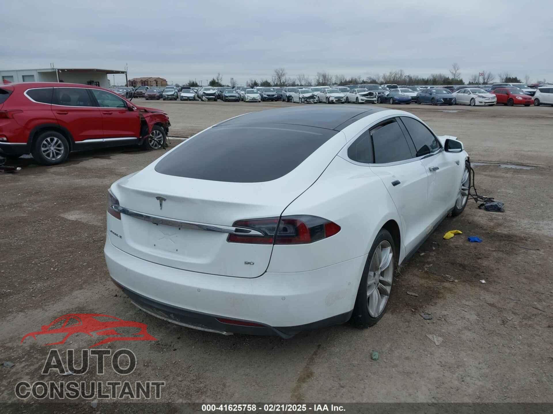 TESLA MODEL S 2015 - 5YJSA1E16FF109621