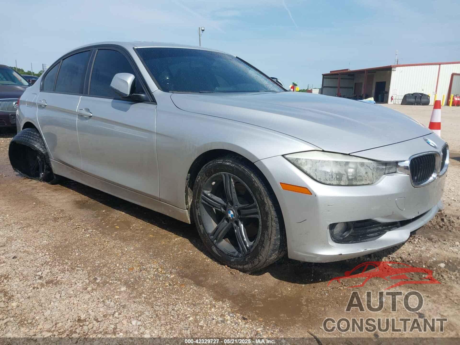BMW 320I 2013 - WBA3B1C56DK129047