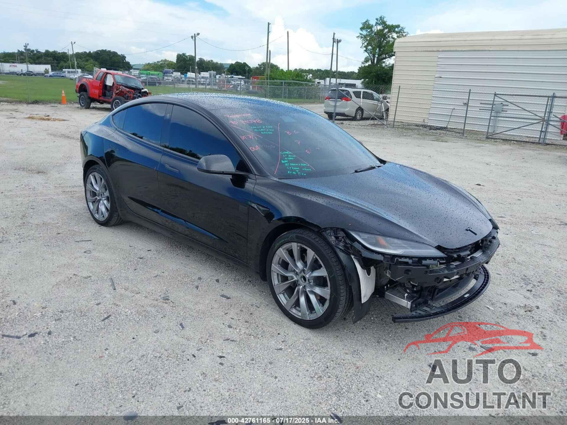 TESLA MODEL 3 2024 - 5YJ3E1EA0RF749840