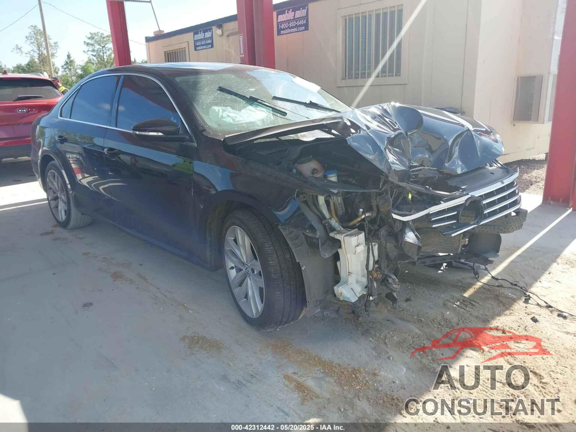 VOLKSWAGEN PASSAT 2018 - 1VWBA7A37JC030407