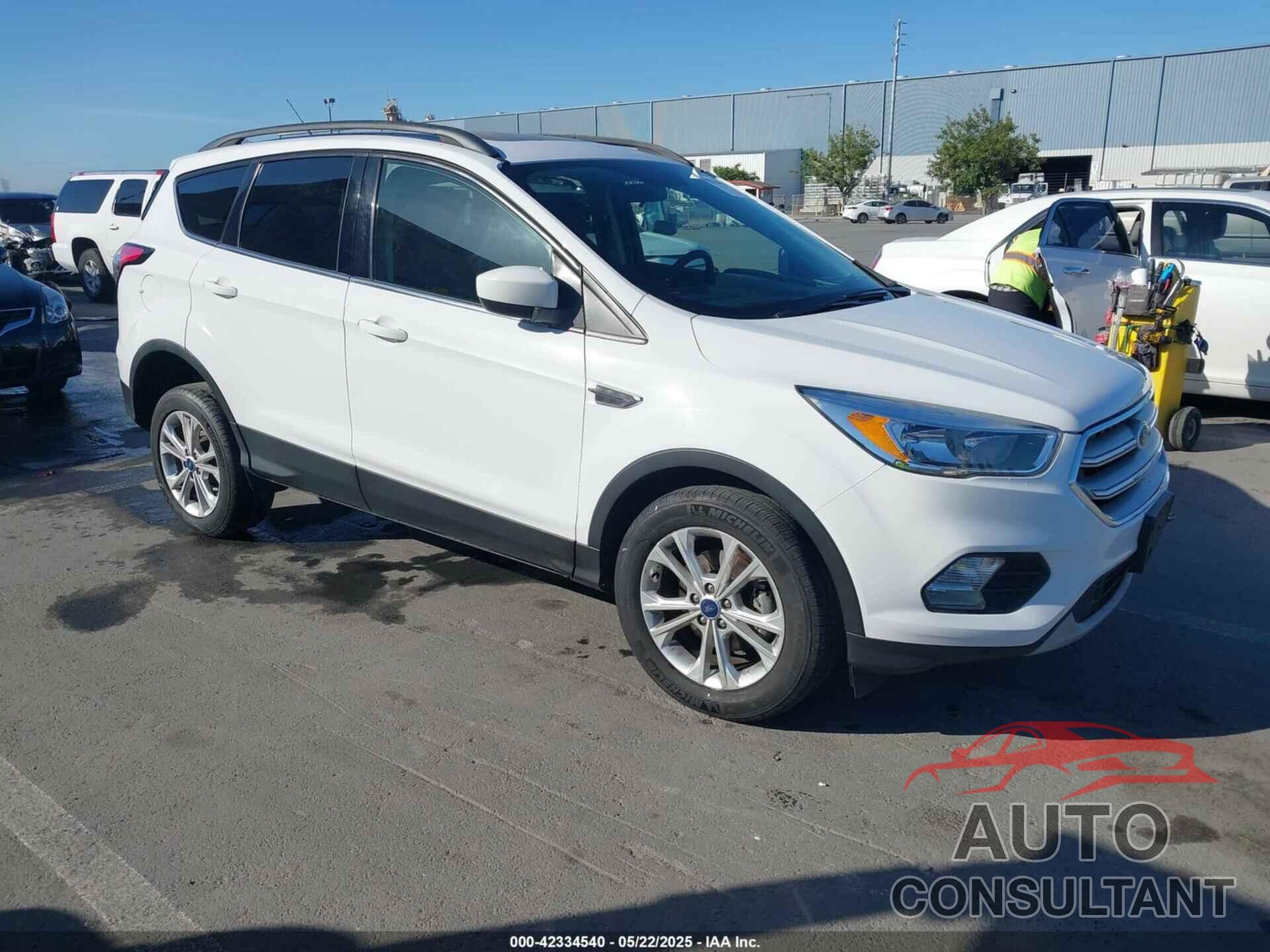 FORD ESCAPE 2018 - 1FMCU0GD3JUC90153